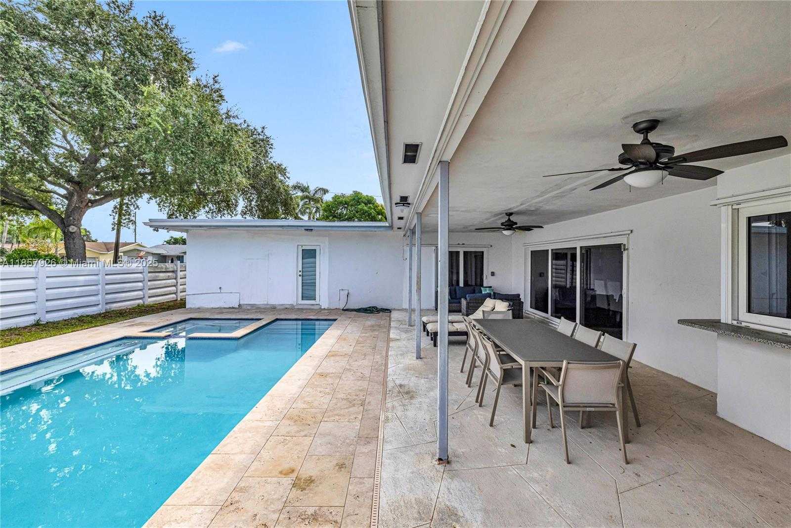 Small Image of 4901 WEST PARK RD, Hollywood Number 30