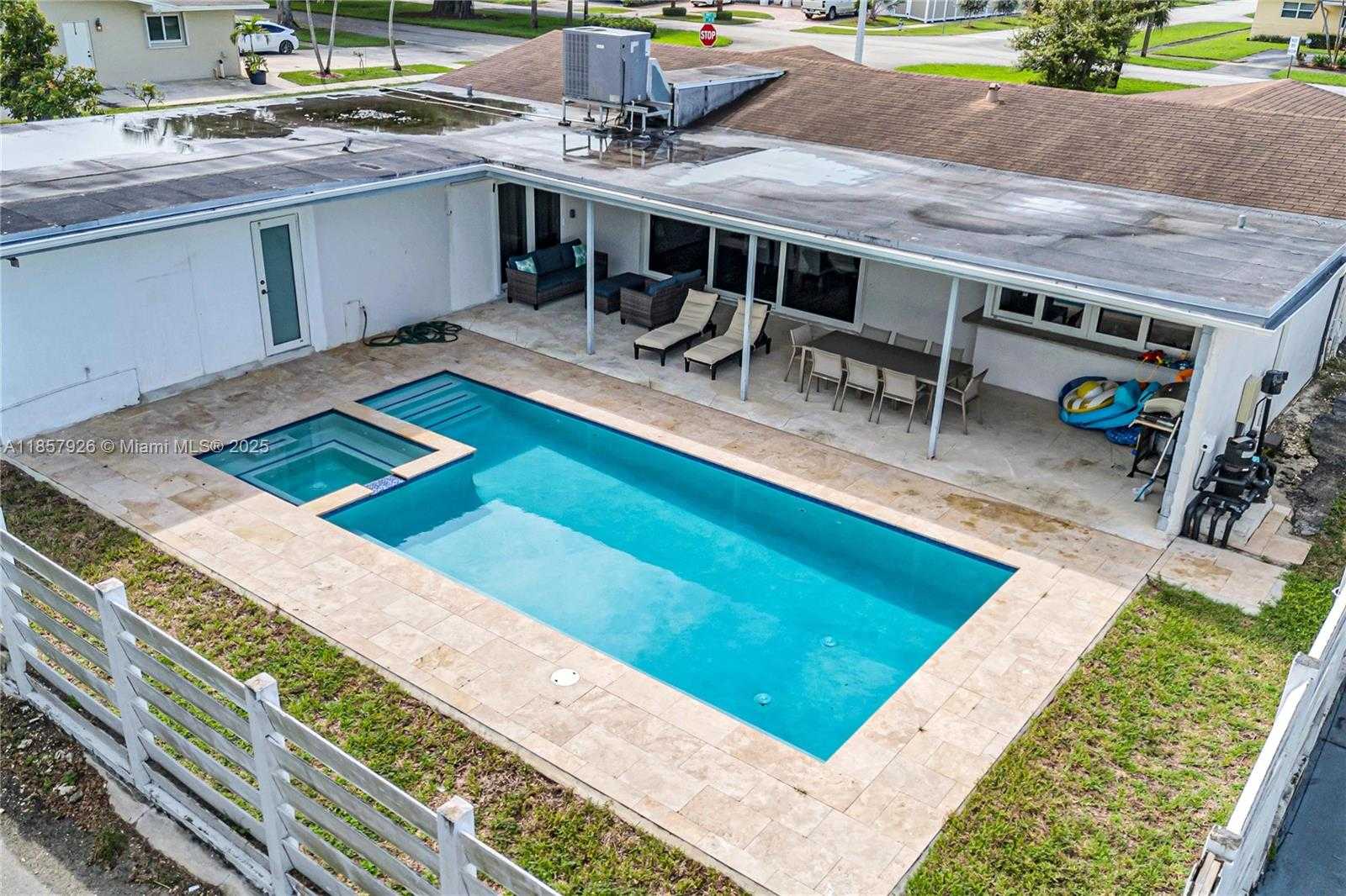 Small Image of 4901 WEST PARK RD, Hollywood Number 36