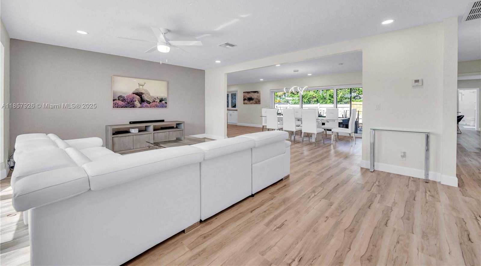 Small Image of 4901 WEST PARK RD, Hollywood Number 4