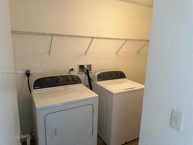 Small Image of 999 SOUTH WEST 1ST AVE #2307, Miami Number 15