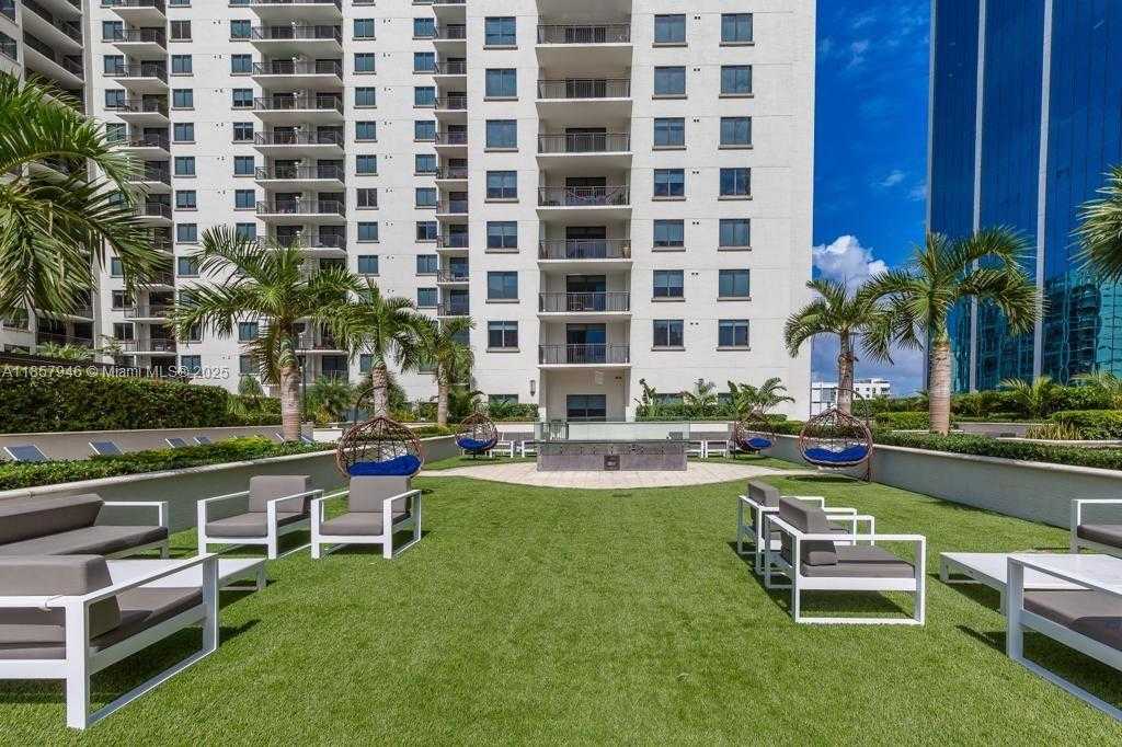 Small Image of 999 SOUTH WEST 1ST AVE #2307, Miami Number 23