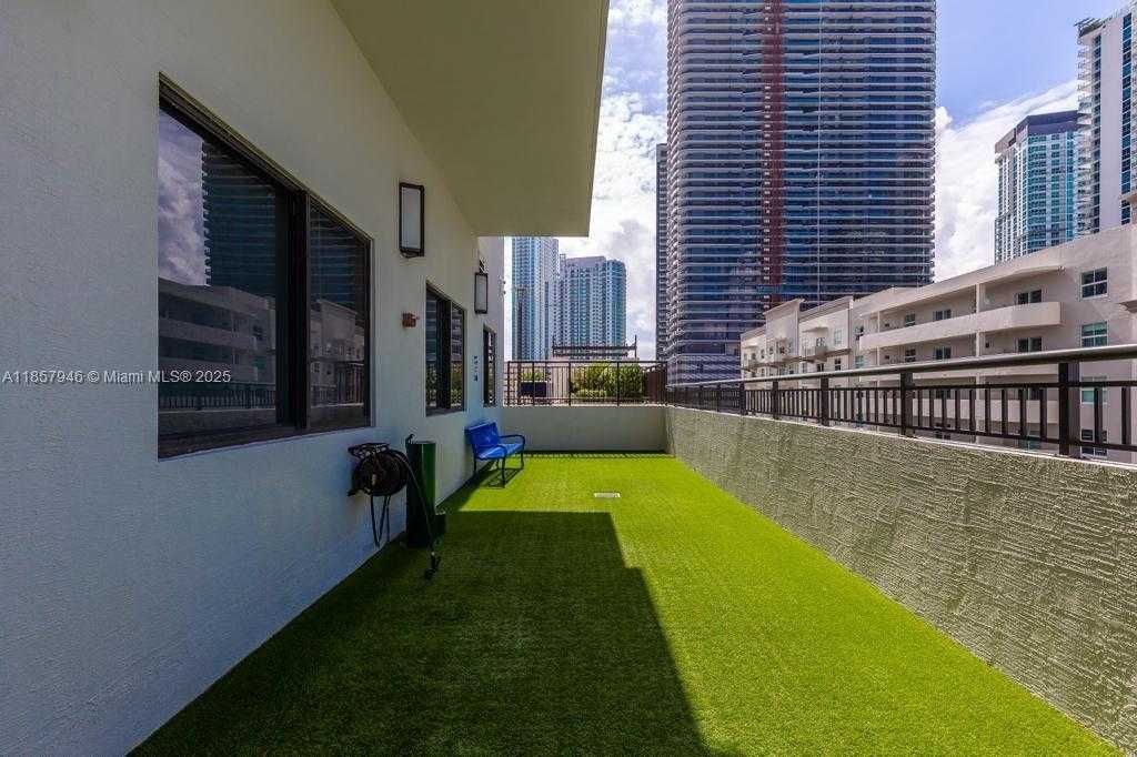 Small Image of 999 SOUTH WEST 1ST AVE #2307, Miami Number 24
