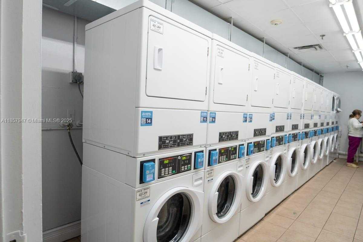 Small Image of 800 NORTH MIAMI AVE #E-606, Miami Number 13