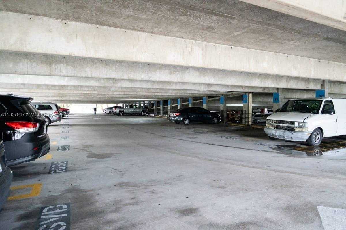 Small Image of 800 NORTH MIAMI AVE #E-606, Miami Number 18