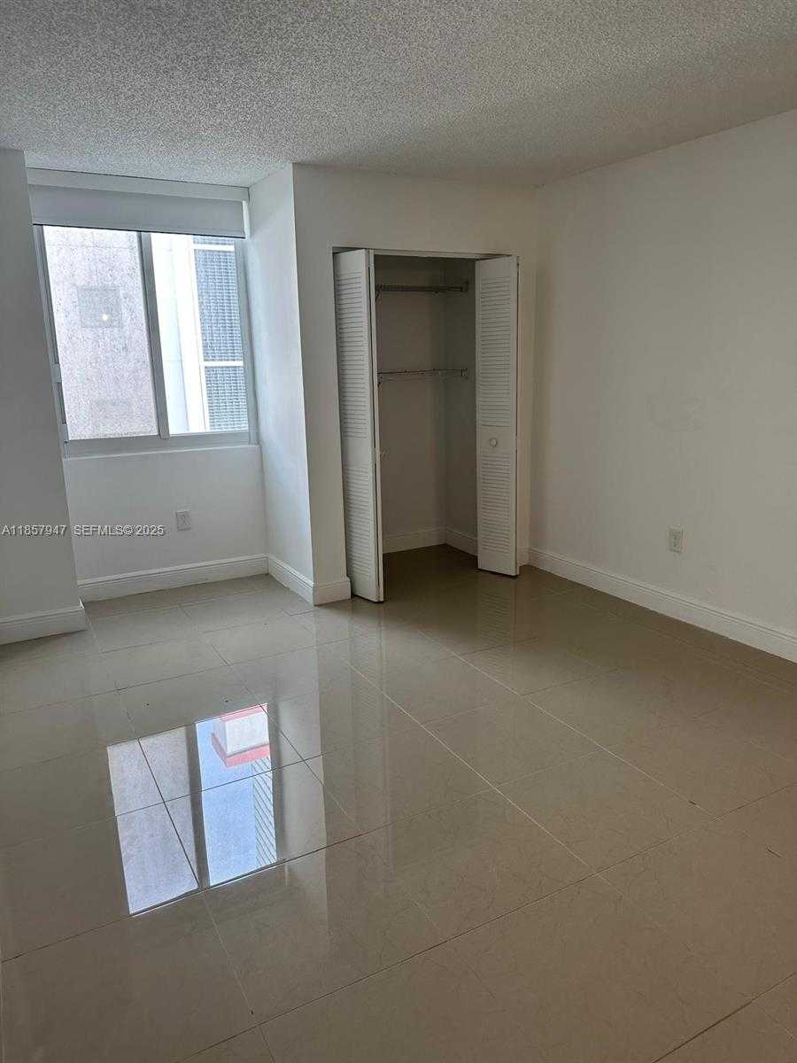 Small Image of 800 NORTH MIAMI AVE #E-606, Miami Number 21