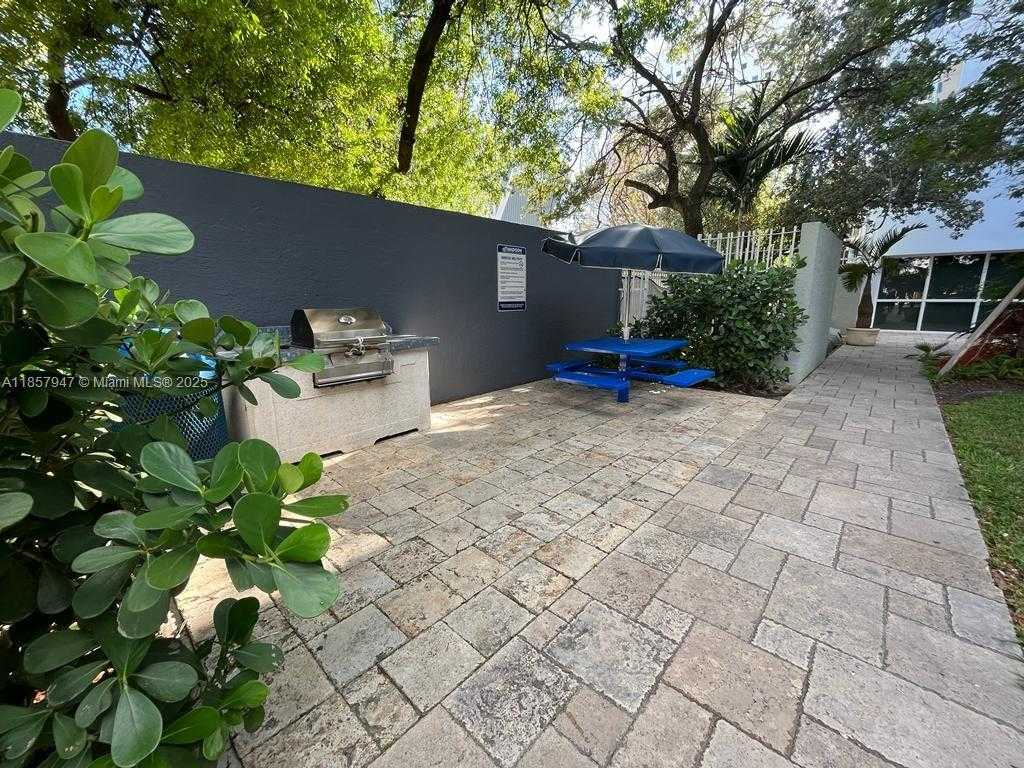 Small Image of 800 NORTH MIAMI AVE #E-606, Miami Number 4