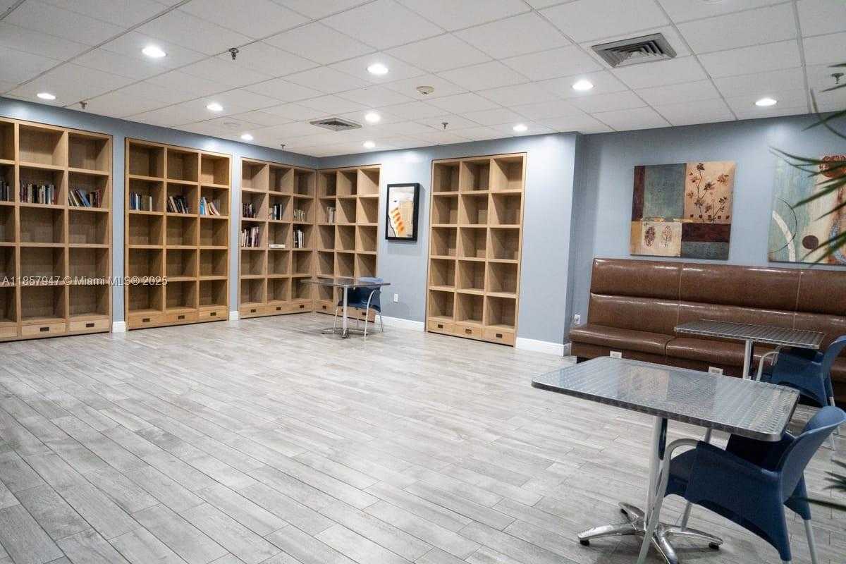 Small Image of 800 NORTH MIAMI AVE #E-606, Miami Number 6