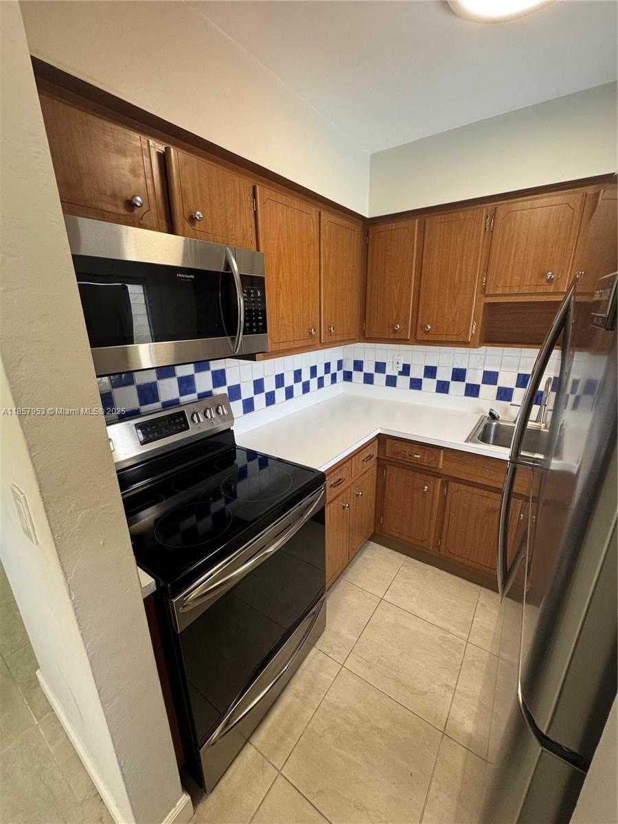 Small Image of 115 CALABRIA AVE #10, Coral Gables Number 10