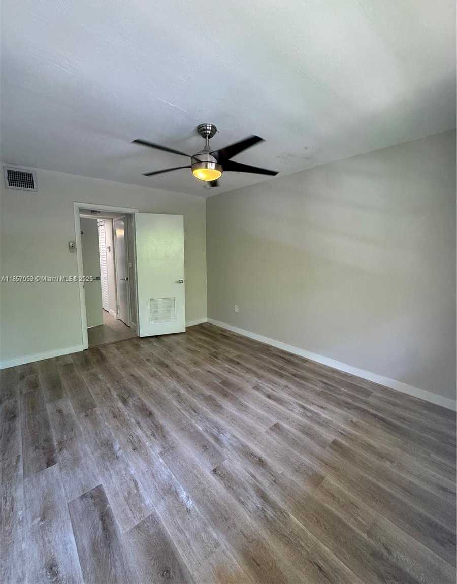 Small Image of 115 CALABRIA AVE #10, Coral Gables Number 16