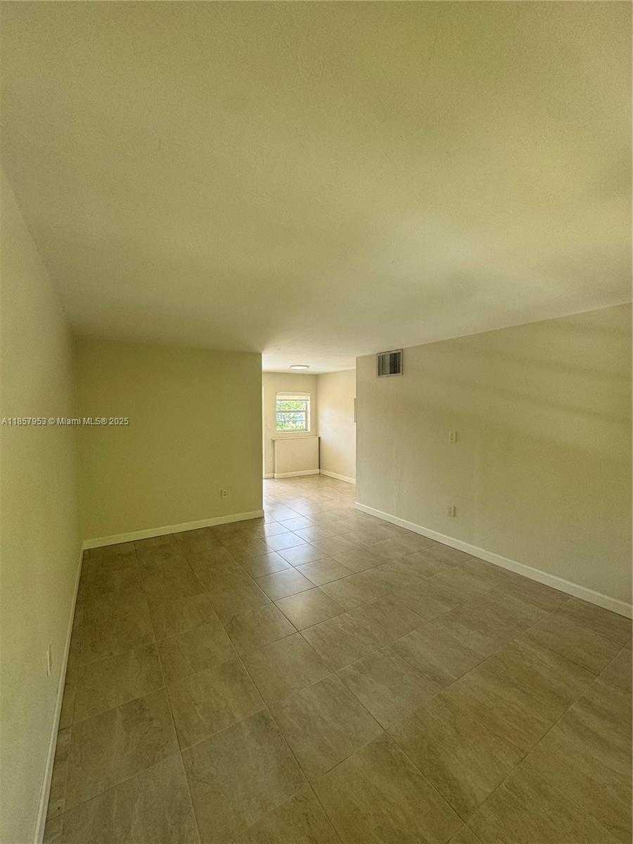 Small Image of 115 CALABRIA AVE #10, Coral Gables Number 8