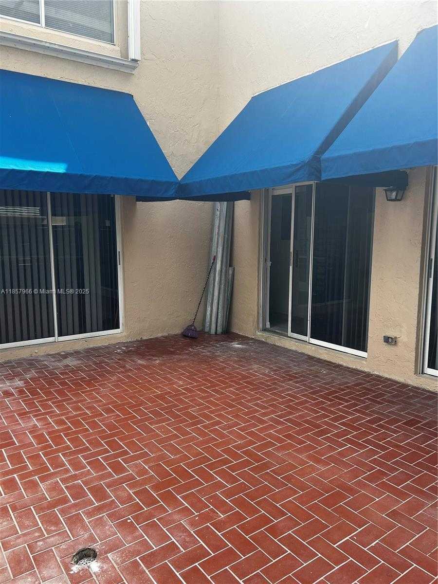 Small Image of 14368 SOUTH WEST 98TH TER, Miami Number 5