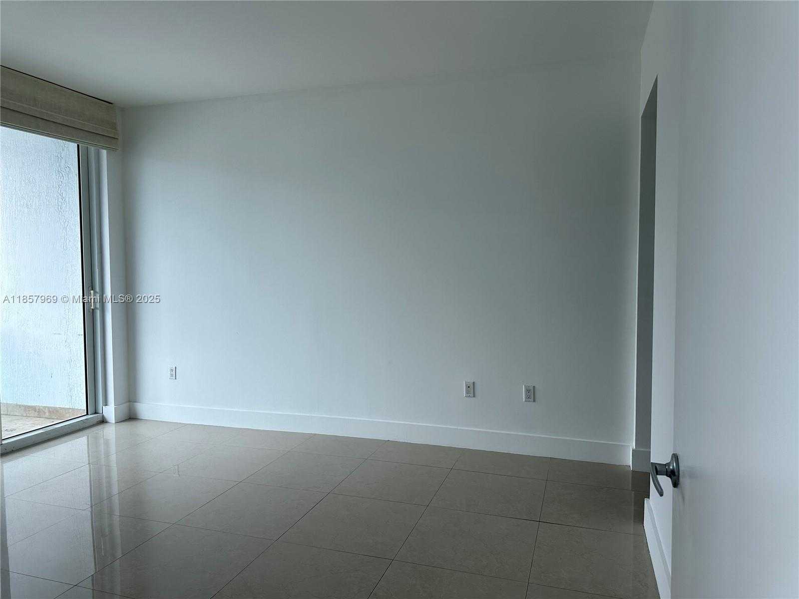 Small Image of 950 BRICKELL BAY DR #3804, Miami Number 15