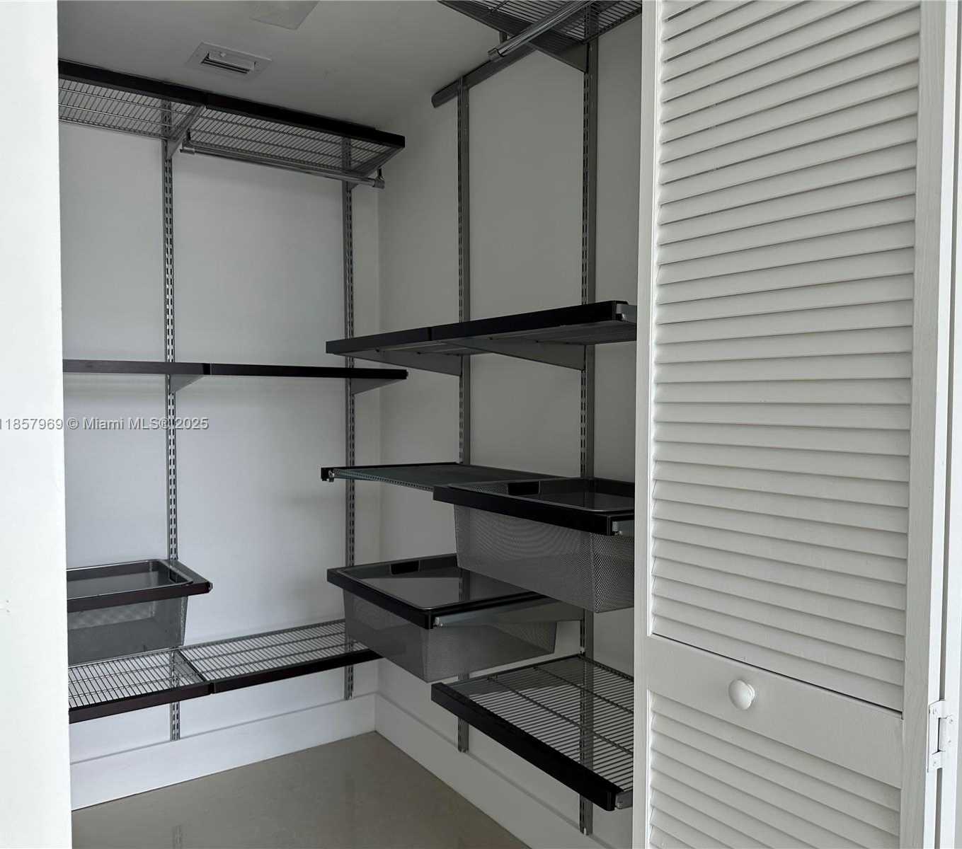 Small Image of 950 BRICKELL BAY DR #3804, Miami Number 22