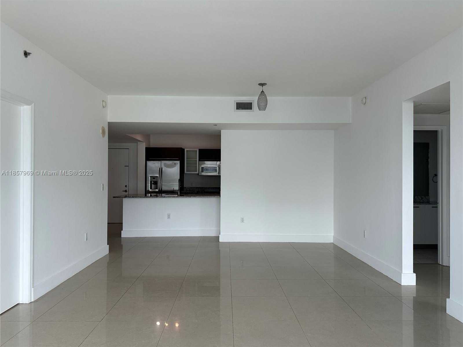 Small Image of 950 BRICKELL BAY DR #3804, Miami Number 27
