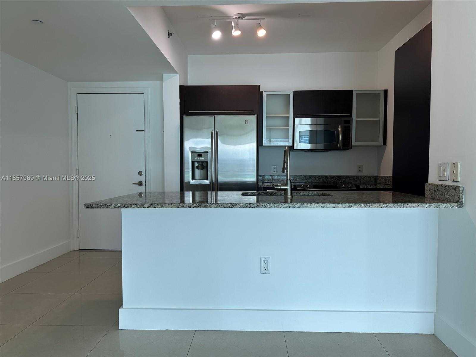 Small Image of 950 BRICKELL BAY DR #3804, Miami Number 28