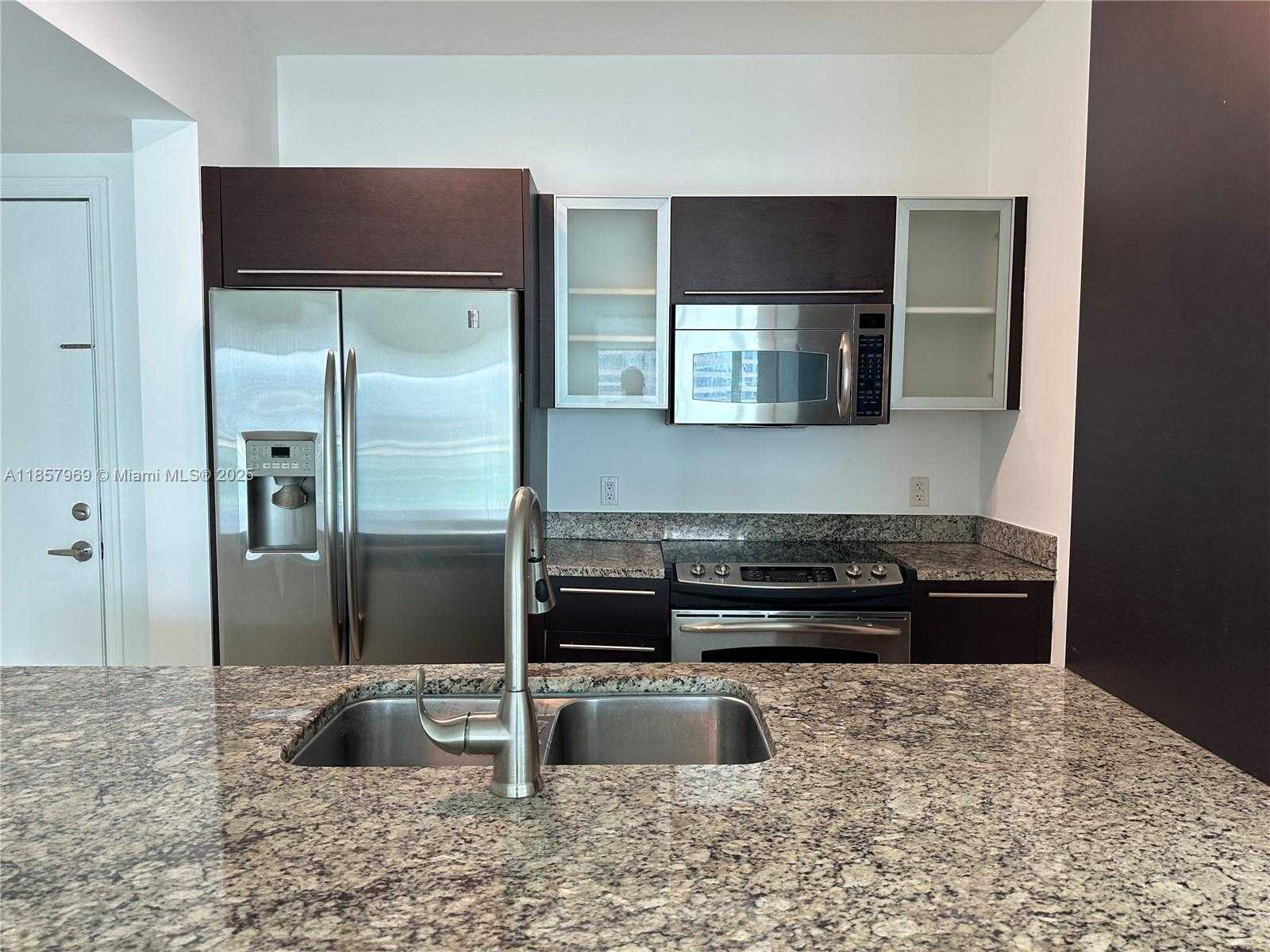 Small Image of 950 BRICKELL BAY DR #3804, Miami Number 29