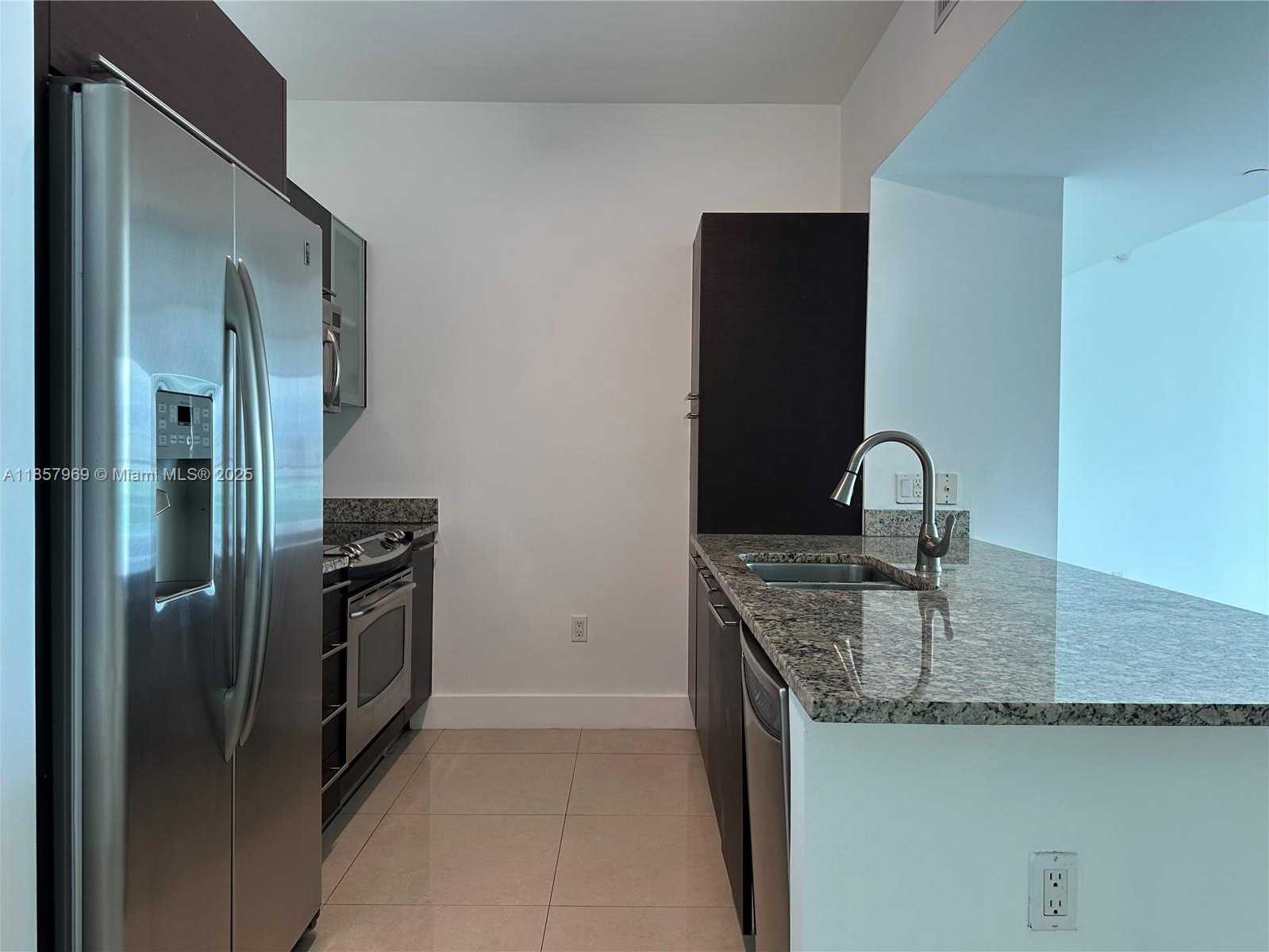 Small Image of 950 BRICKELL BAY DR #3804, Miami Number 30