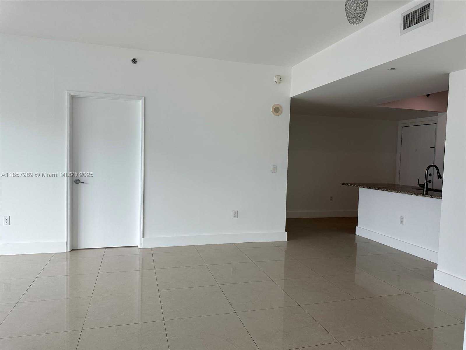 Small Image of 950 BRICKELL BAY DR #3804, Miami Number 6