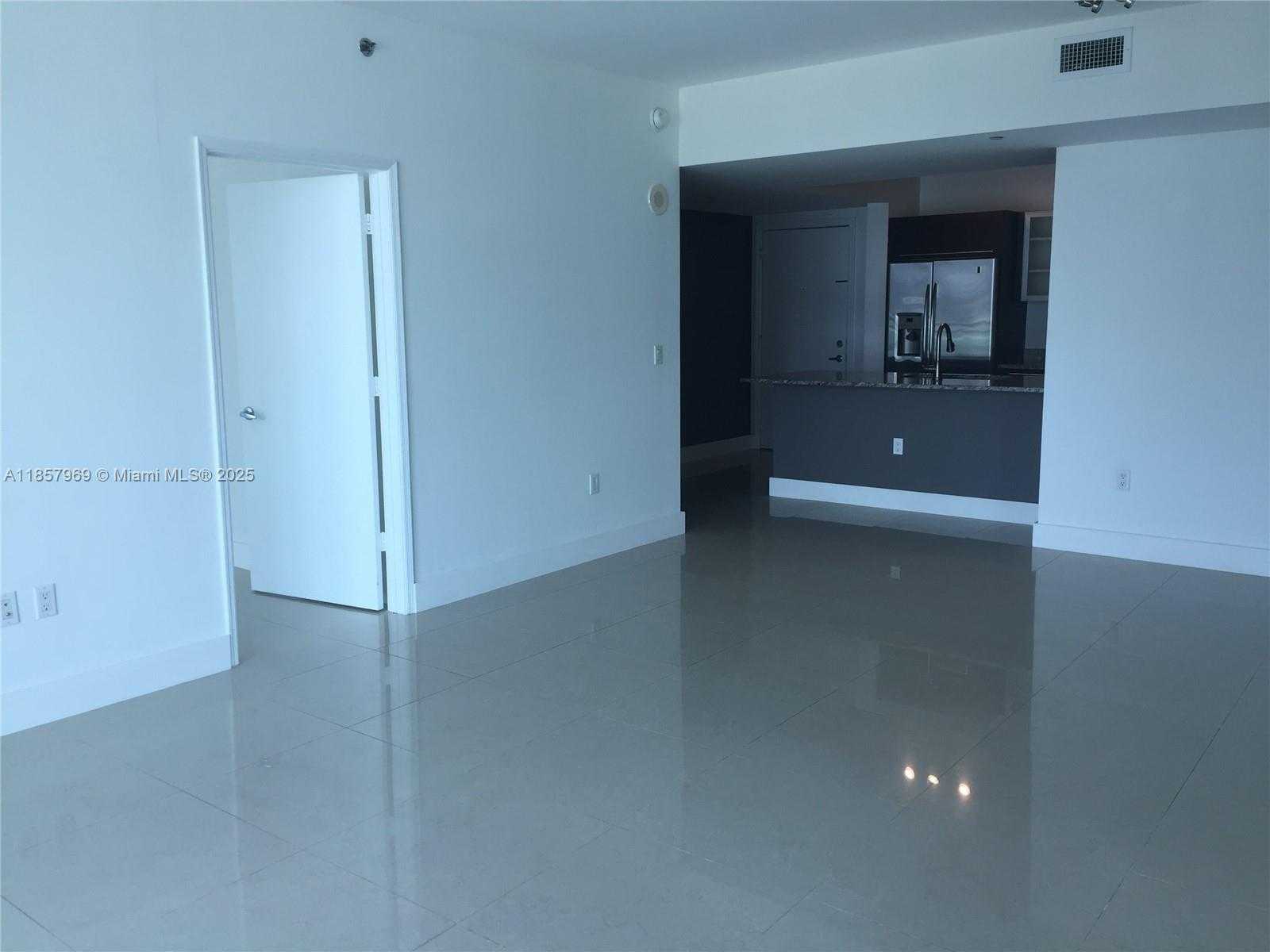 Small Image of 950 BRICKELL BAY DR #3804, Miami Number 7