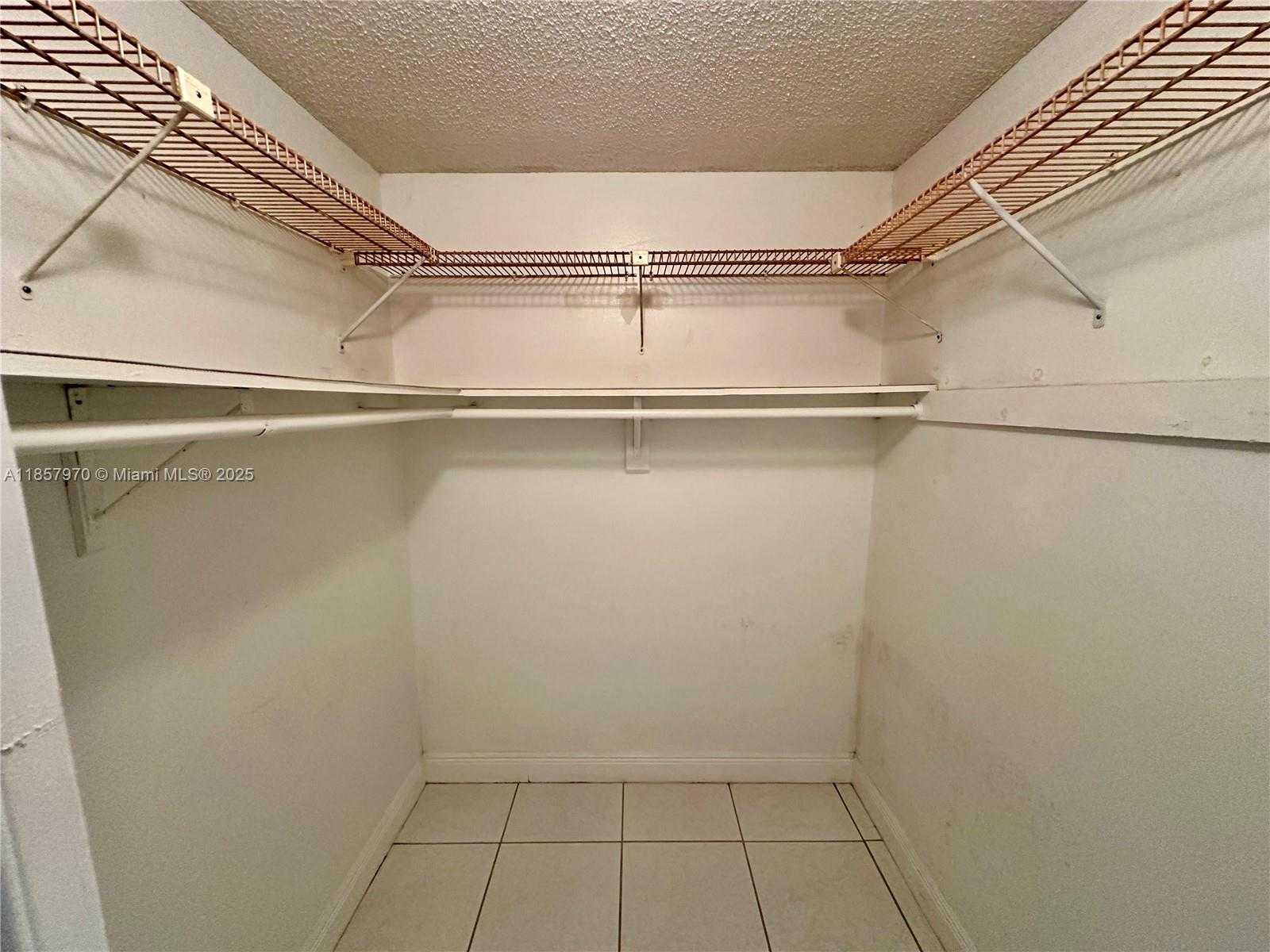 Small Image of 1750 NORTH EAST 191ST ST #105-1, Miami Number 16