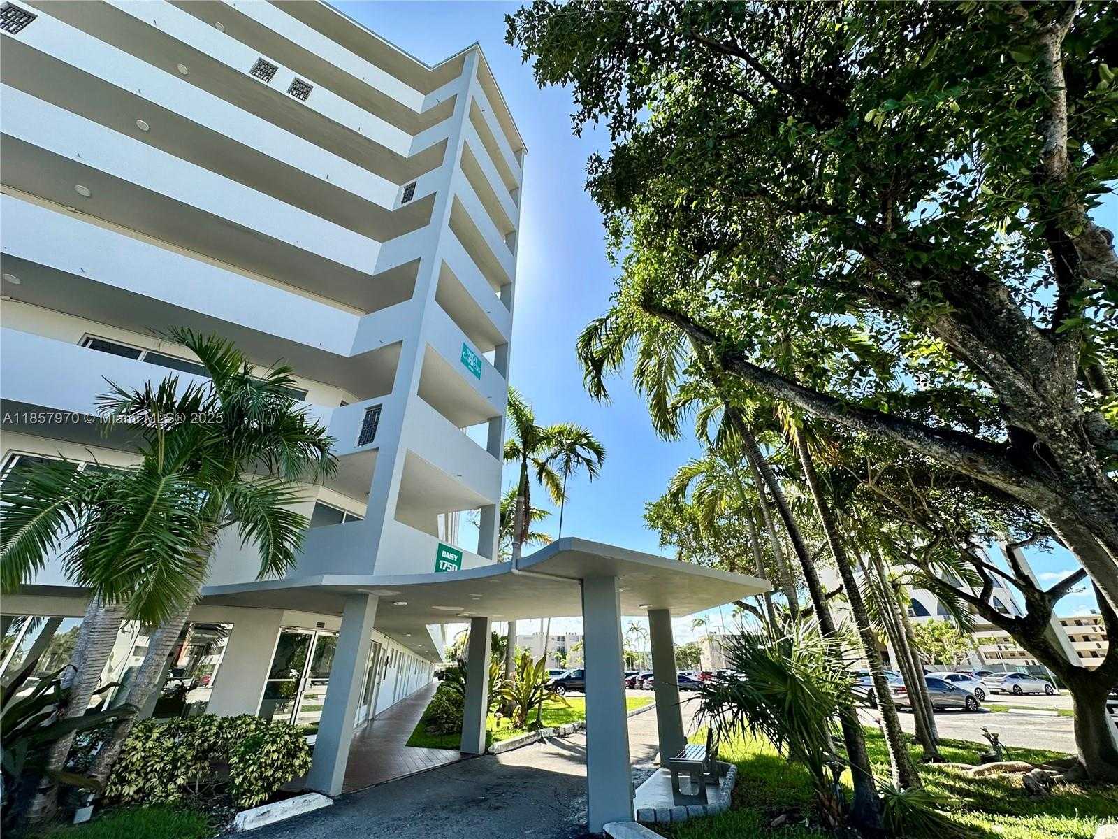 Small Image of 1750 NORTH EAST 191ST ST #105-1, Miami Number 23