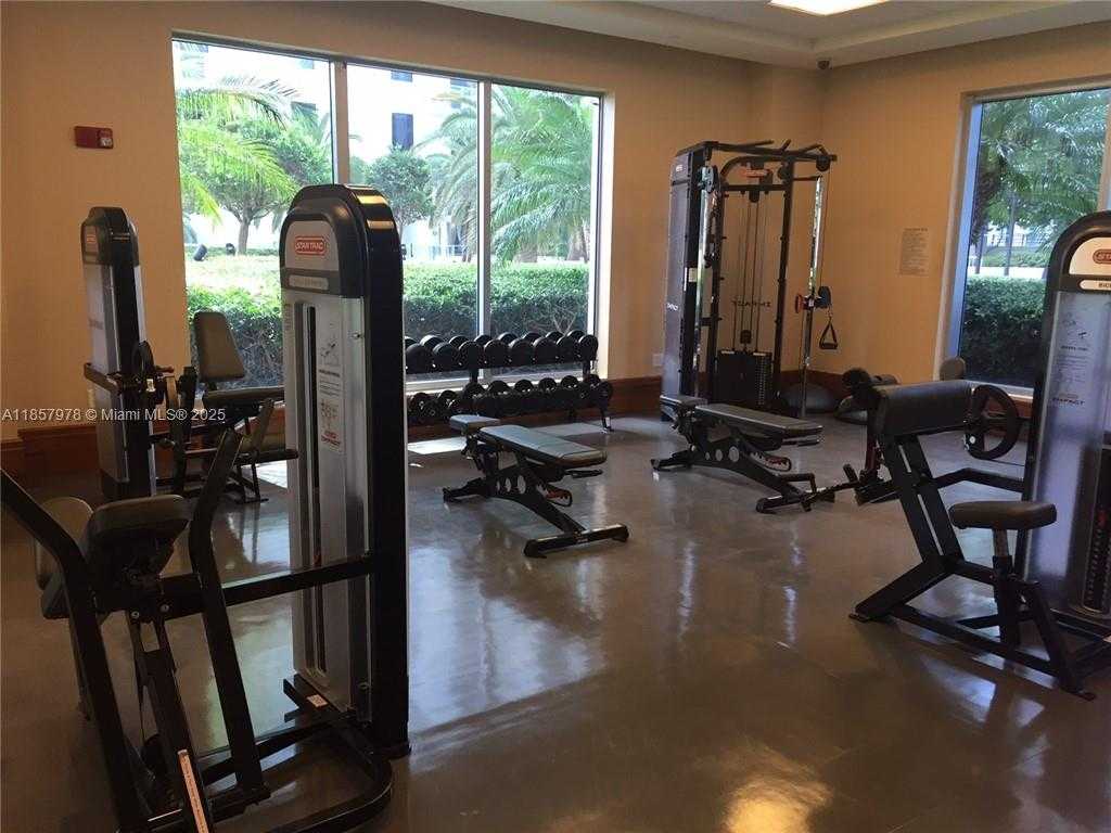 Small Image of 1060 BRICKELL AVE #3009, Miami Number 18