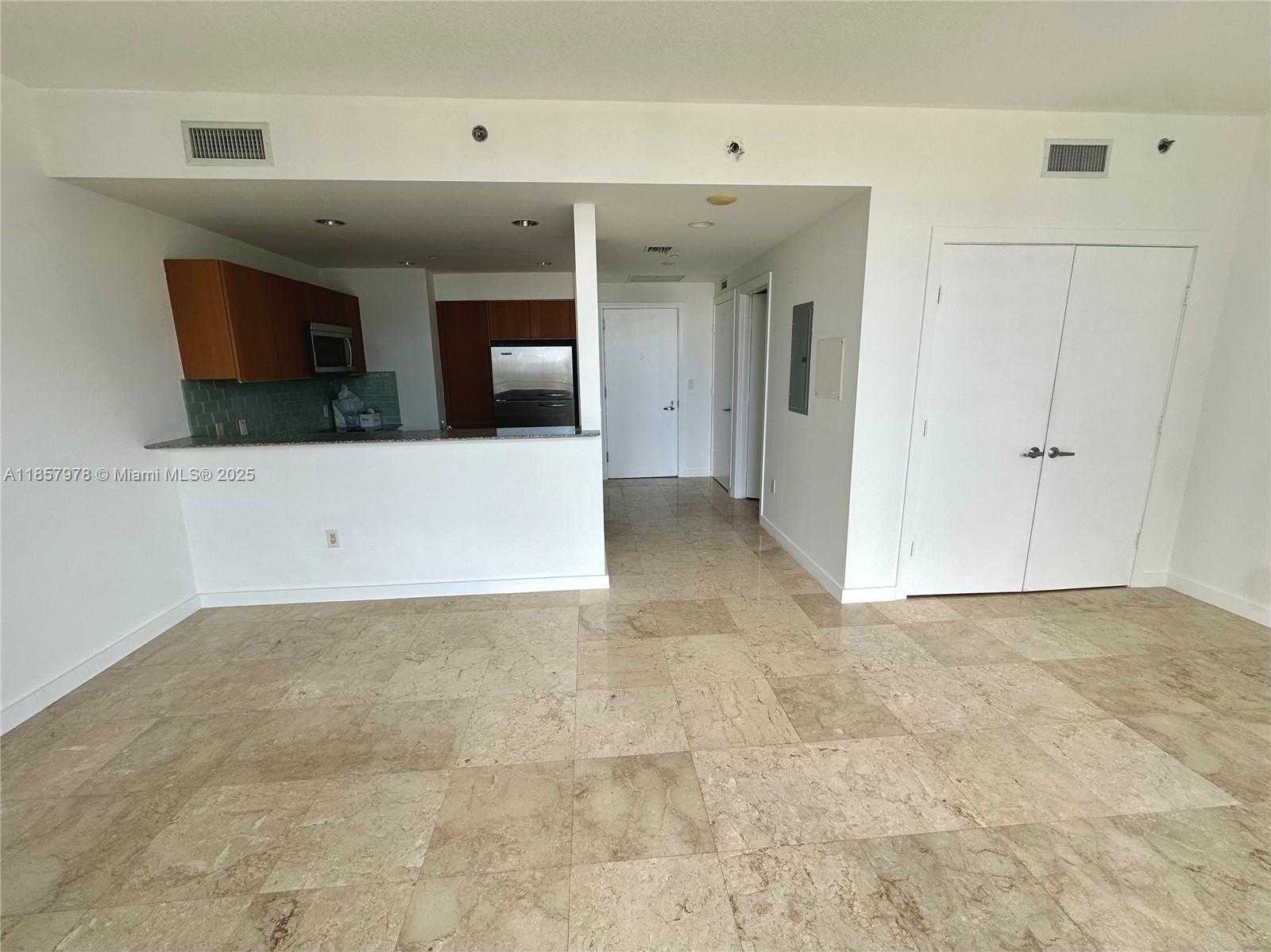 Small Image of 1060 BRICKELL AVE #3009, Miami Number 3