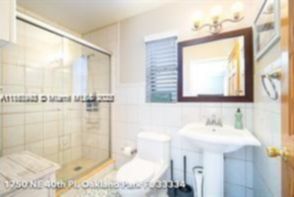 Small Image of 1750 NORTH EAST 40TH PL, Oakland Park Number 19