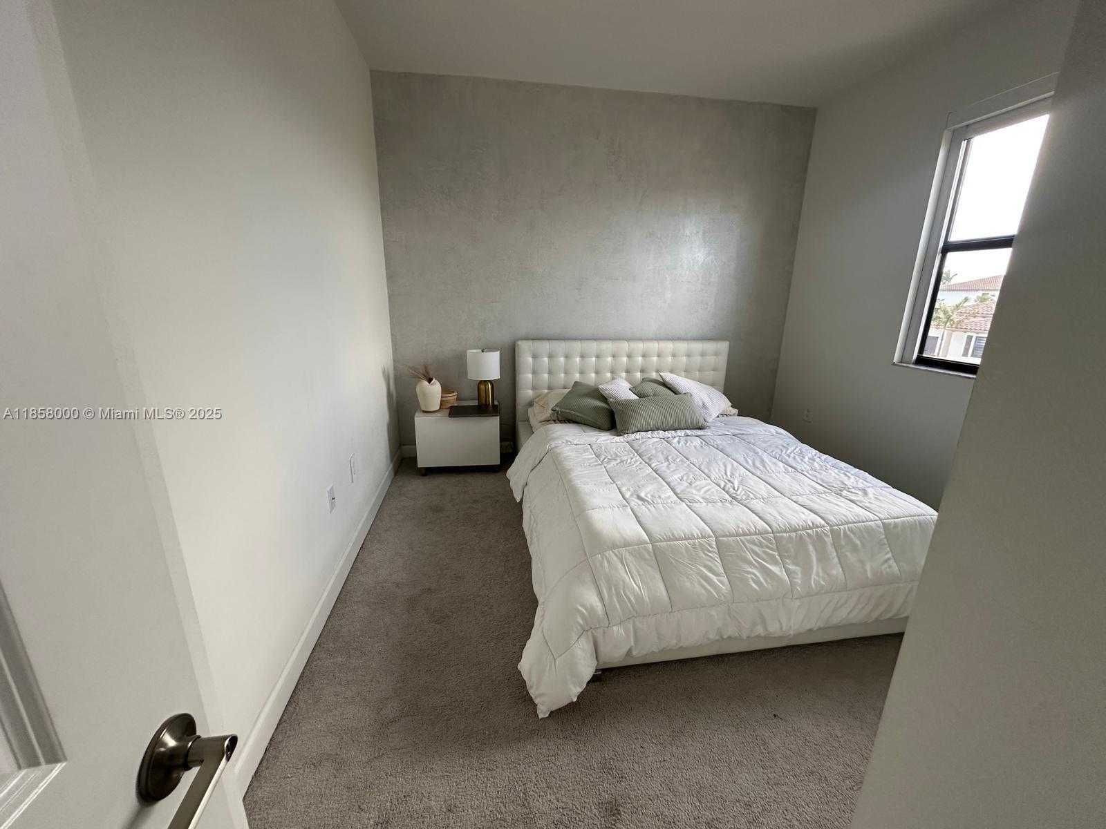 Small Image of 11924 SOUTH WEST 241ST TER, Homestead Number 22