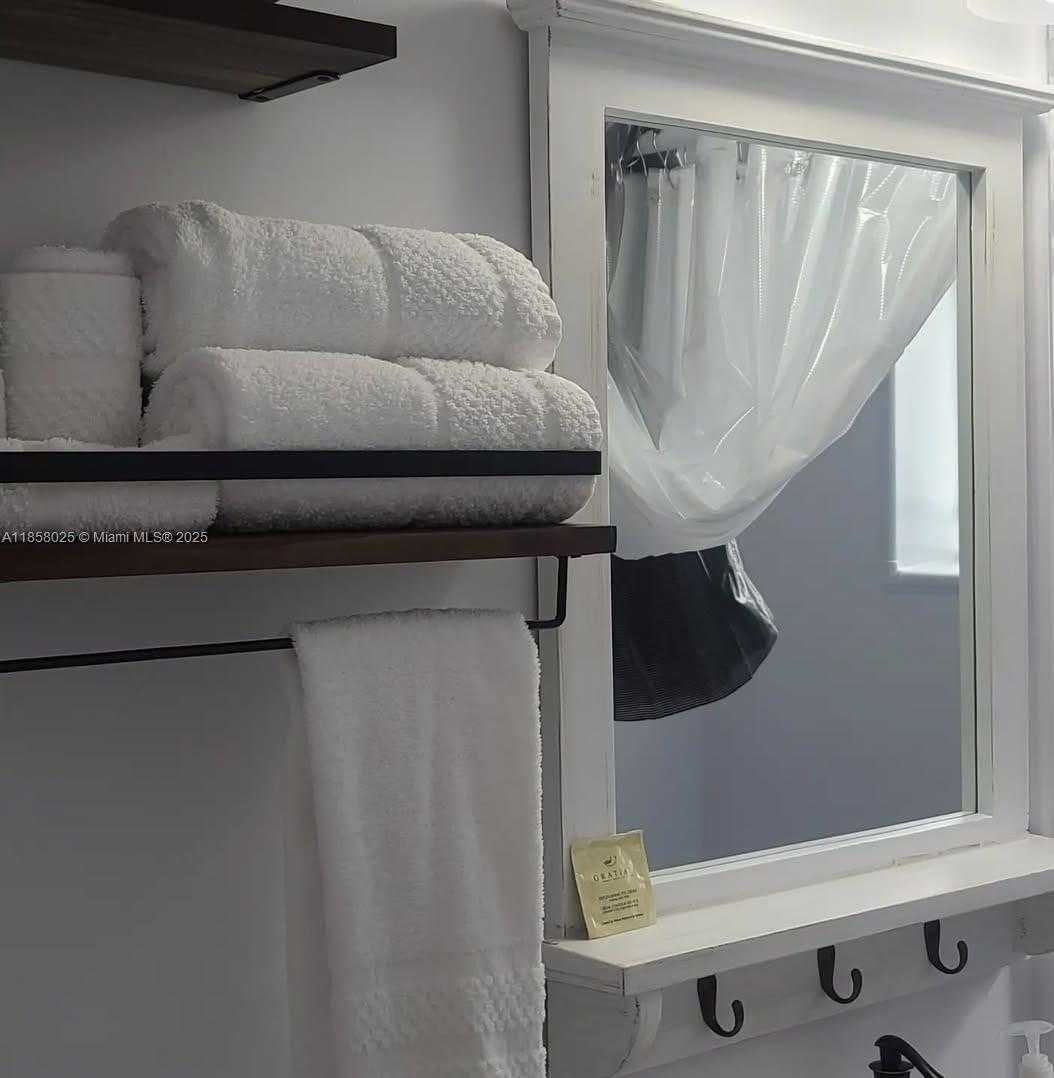 Small Image of 3710 COLLINS AVE #N-309, Miami Beach Number 7