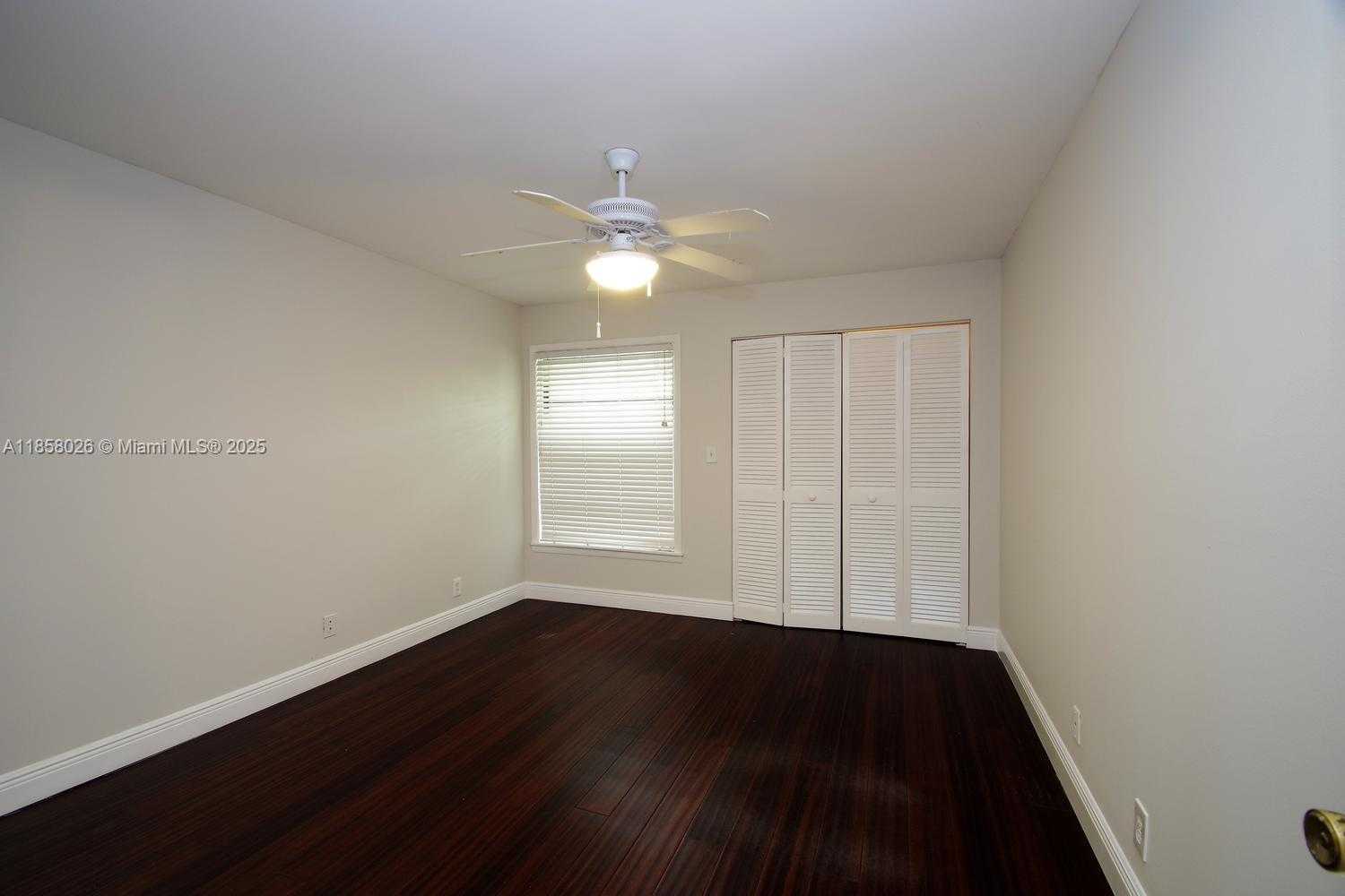 Small Image of 3010 WILLOW LN #264, Hollywood Number 12