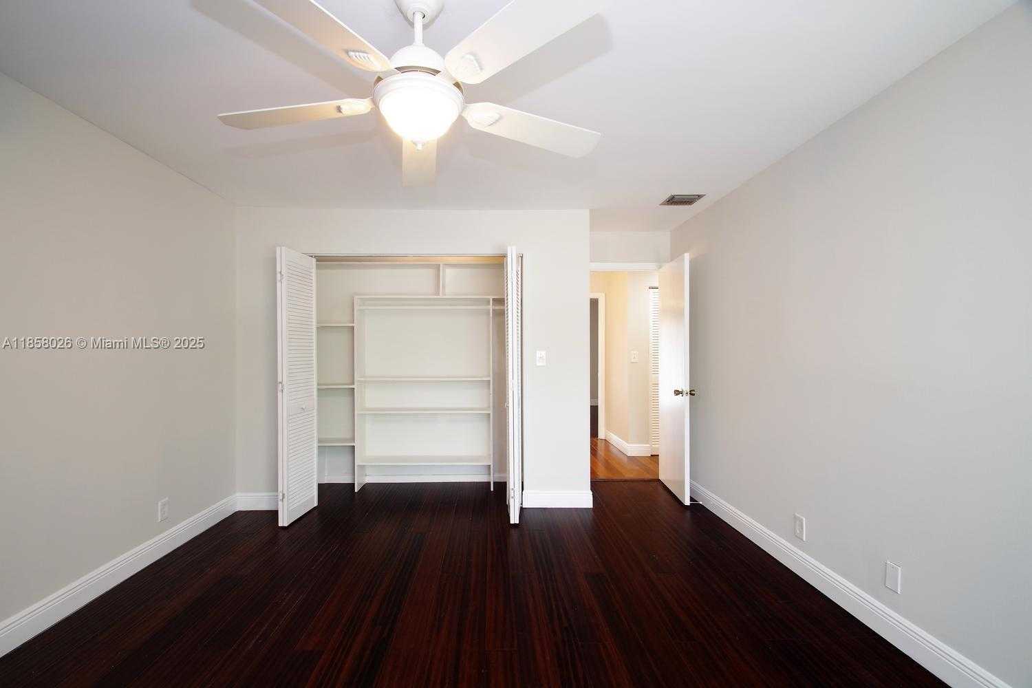 Small Image of 3010 WILLOW LN #264, Hollywood Number 15