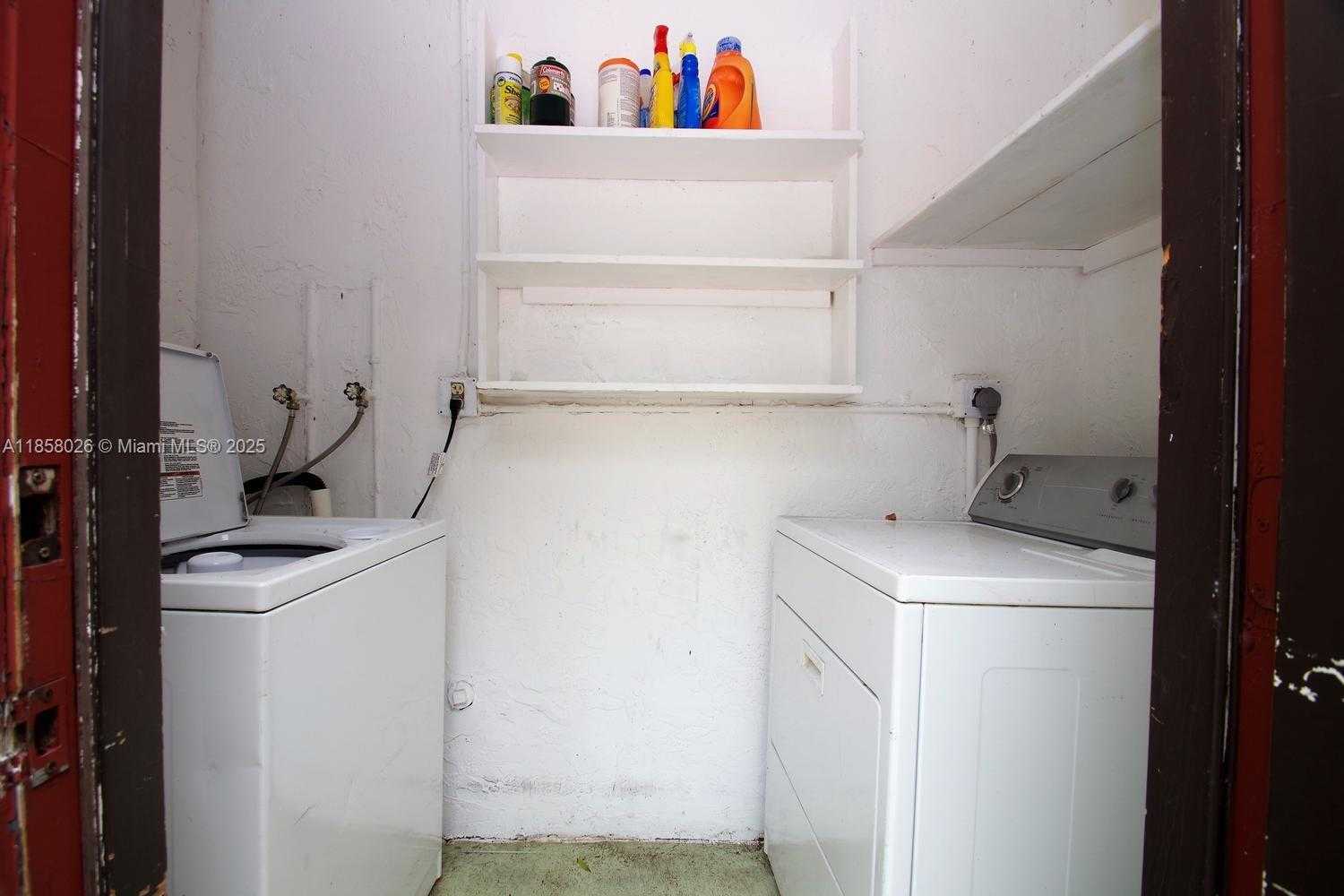Small Image of 3010 WILLOW LN #264, Hollywood Number 26