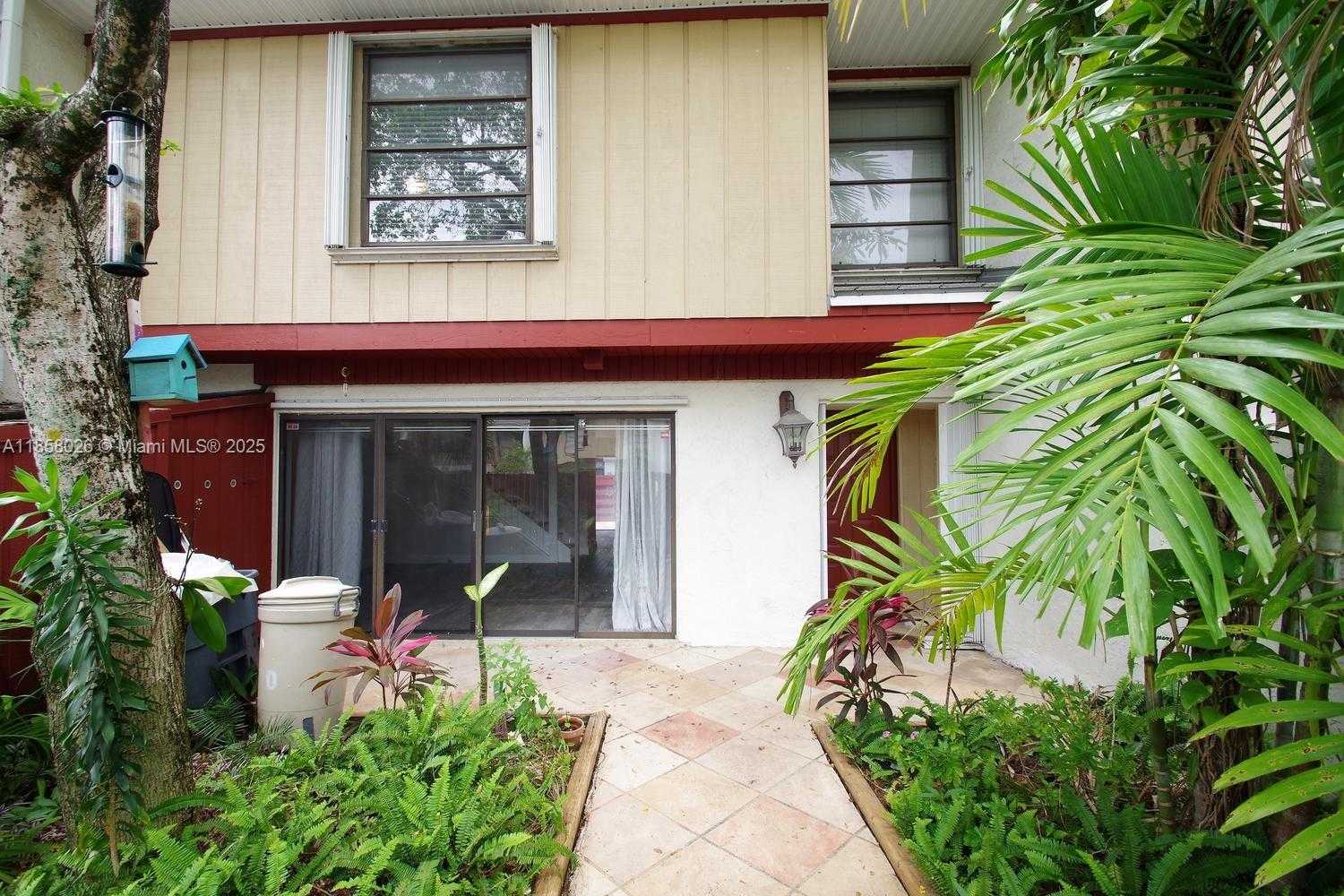 Small Image of 3010 WILLOW LN #264, Hollywood Number 28