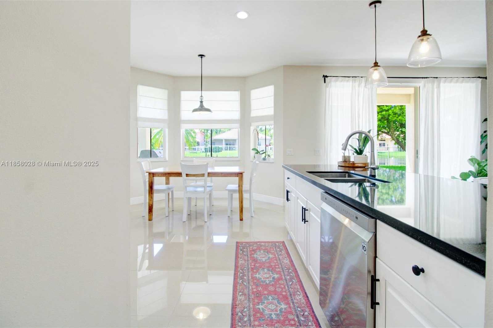 Small Image of 1610 SANDPIPER CIR, Weston Number 12