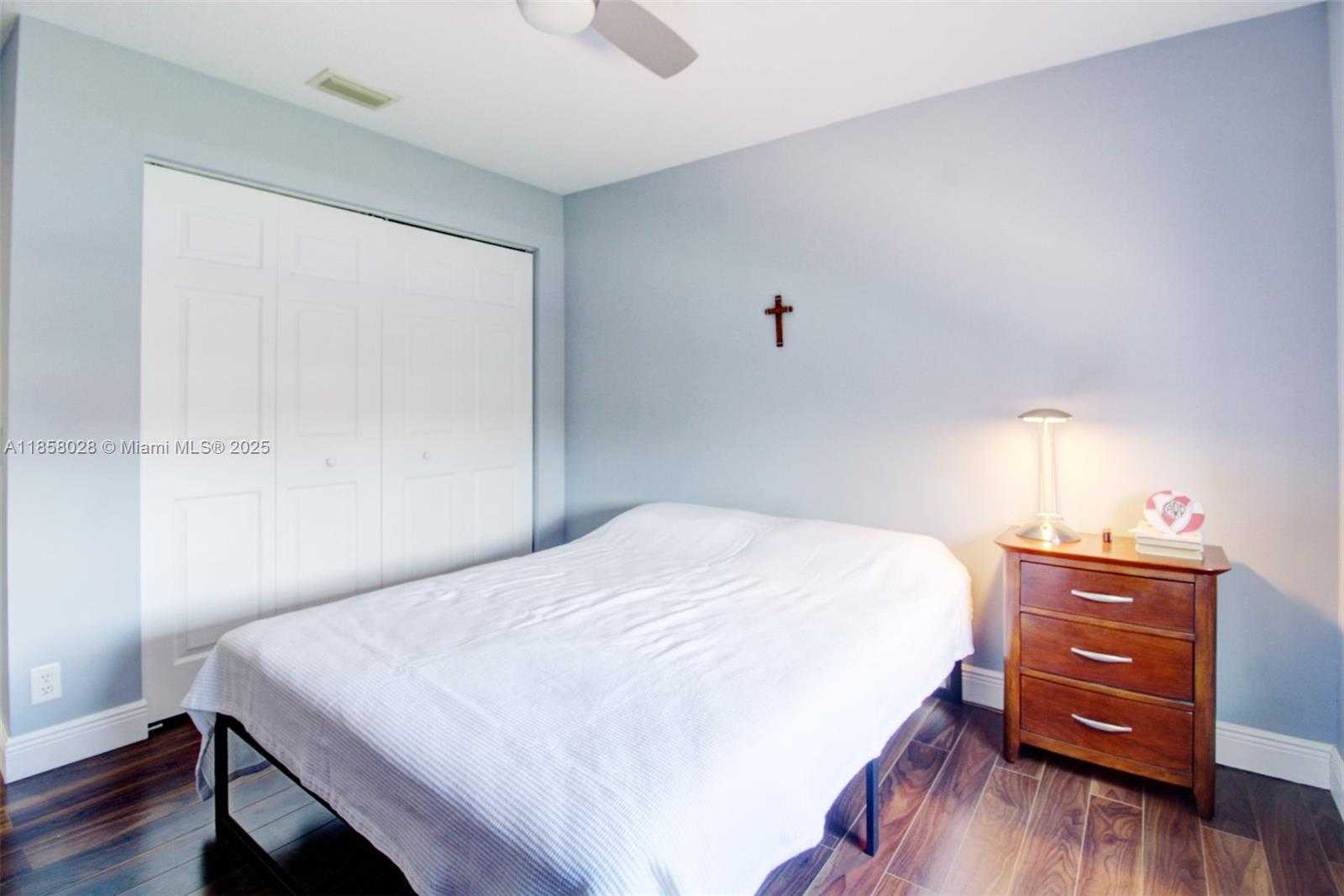Small Image of 1610 SANDPIPER CIR, Weston Number 27