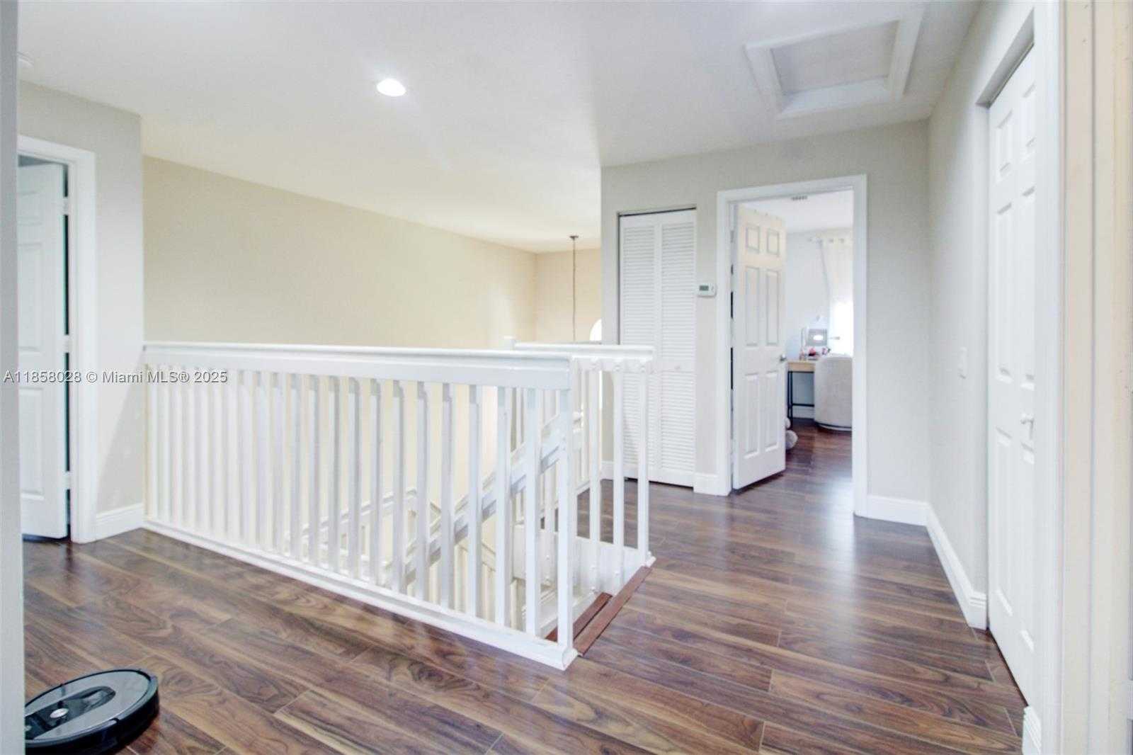 Small Image of 1610 SANDPIPER CIR, Weston Number 28