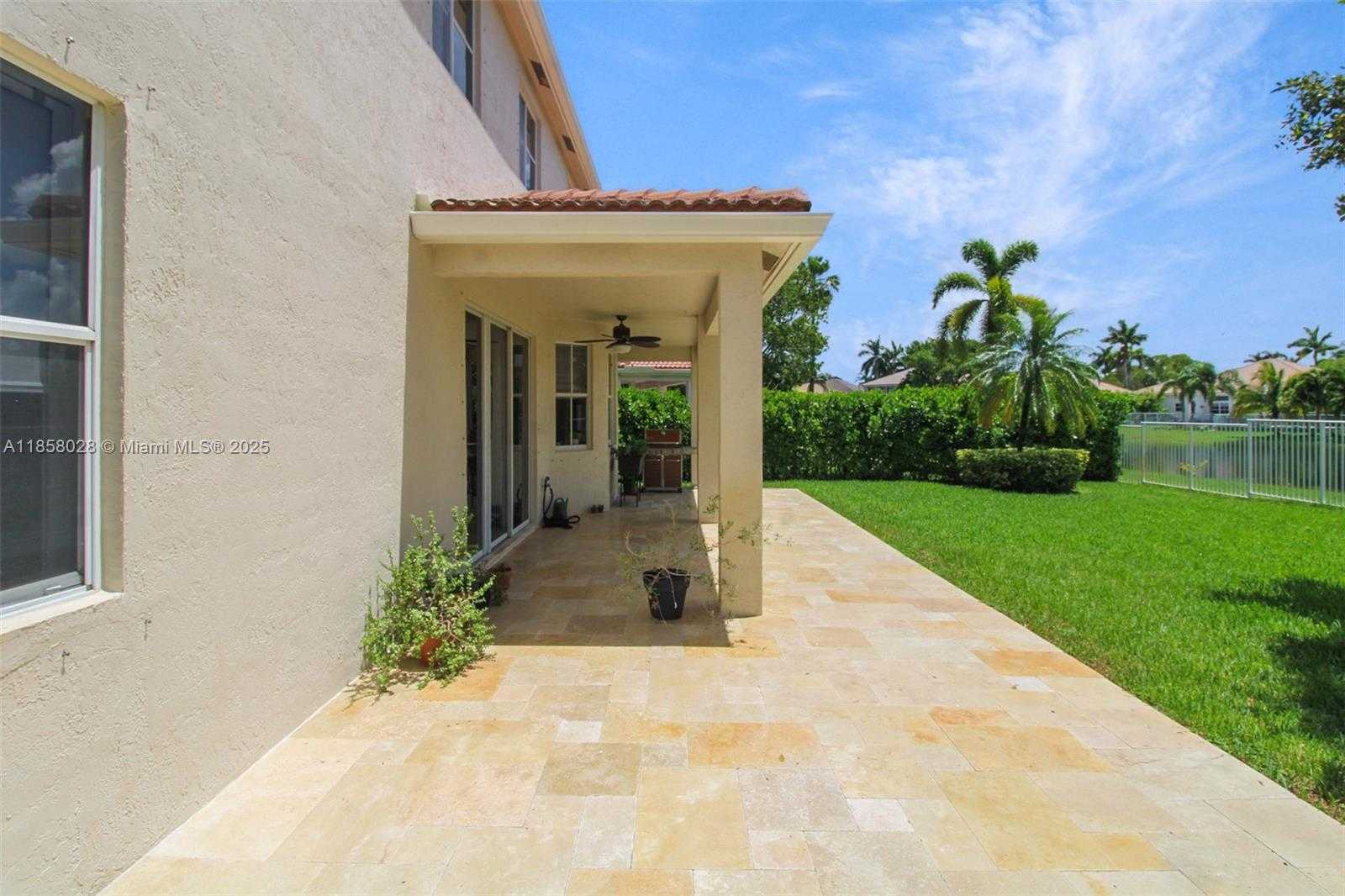 Small Image of 1610 SANDPIPER CIR, Weston Number 39