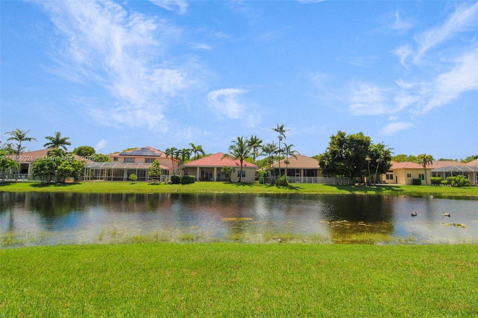 Small Image of 1610 SANDPIPER CIR, Weston Number 40