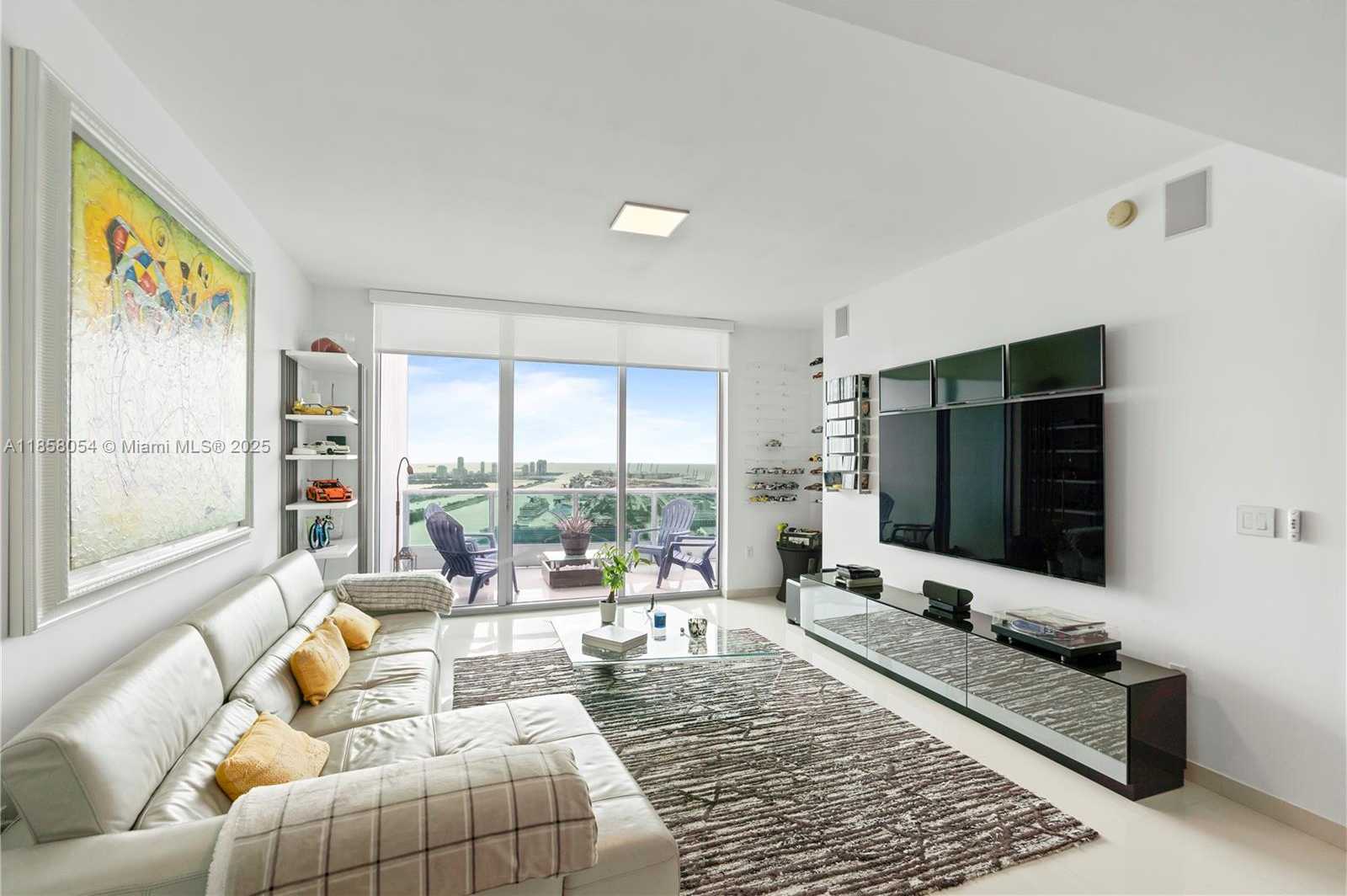 Small Image of 900 BISCAYNE BLVD #5102, Miami Number 30