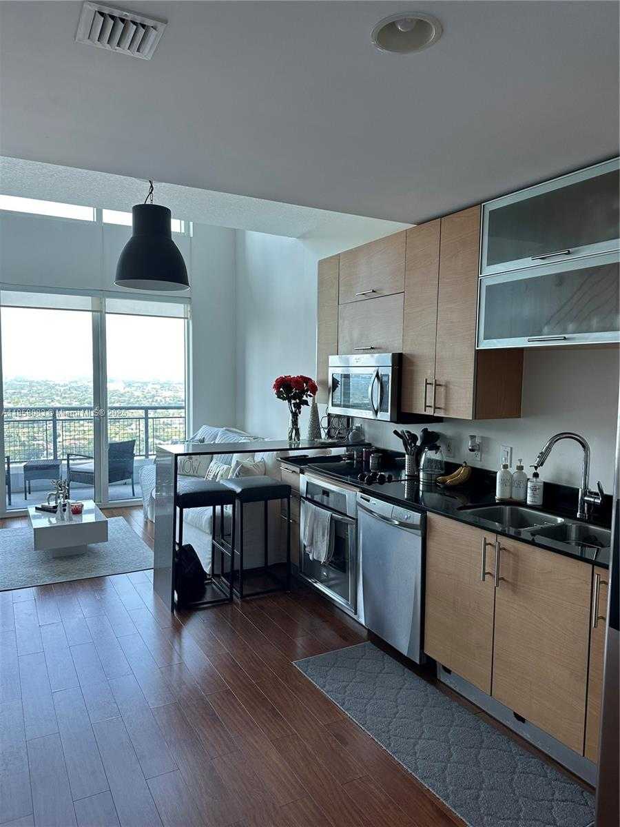 Small Image of 60 SOUTH WEST 13TH ST #3207, Miami Number 2