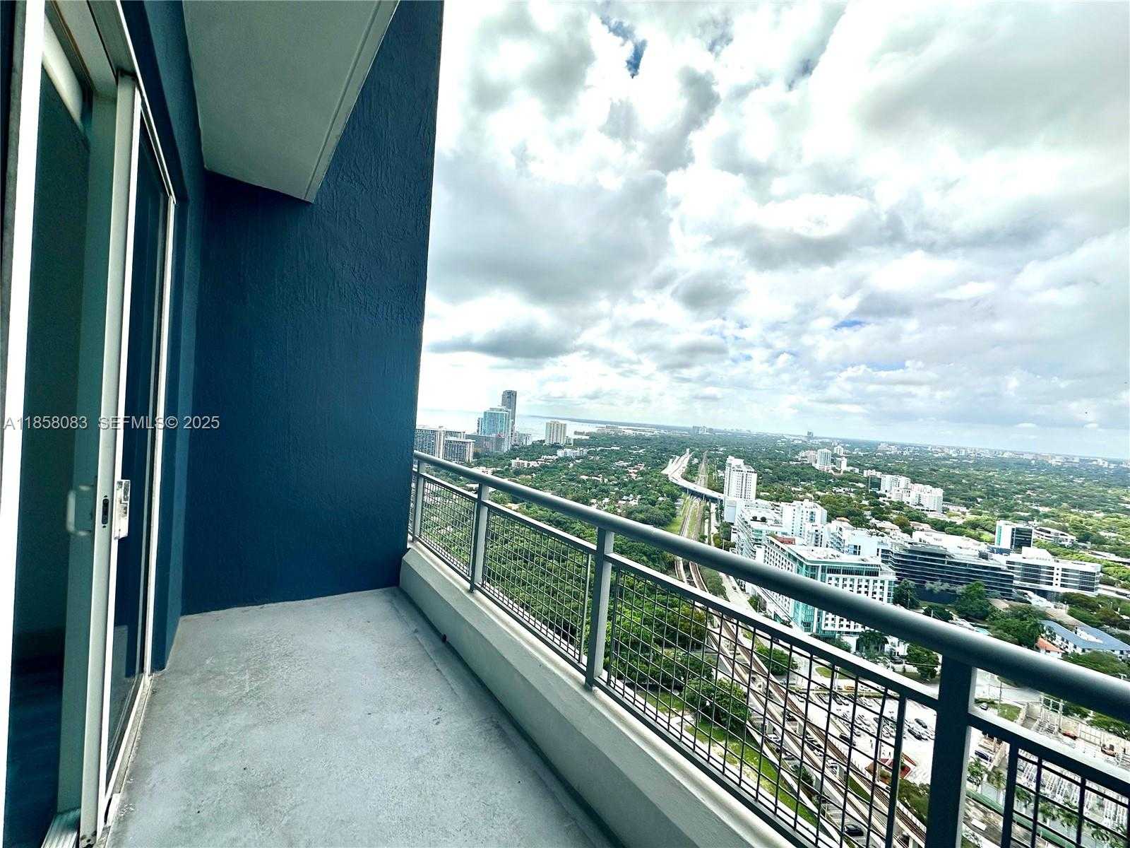 Small Image of 60 SOUTH WEST 13TH ST #3207, Miami Number 21
