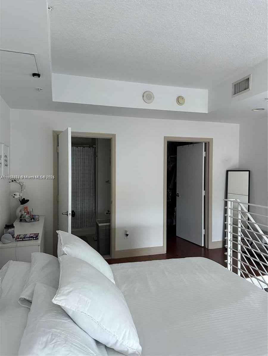 Small Image of 60 SOUTH WEST 13TH ST #3207, Miami Number 6