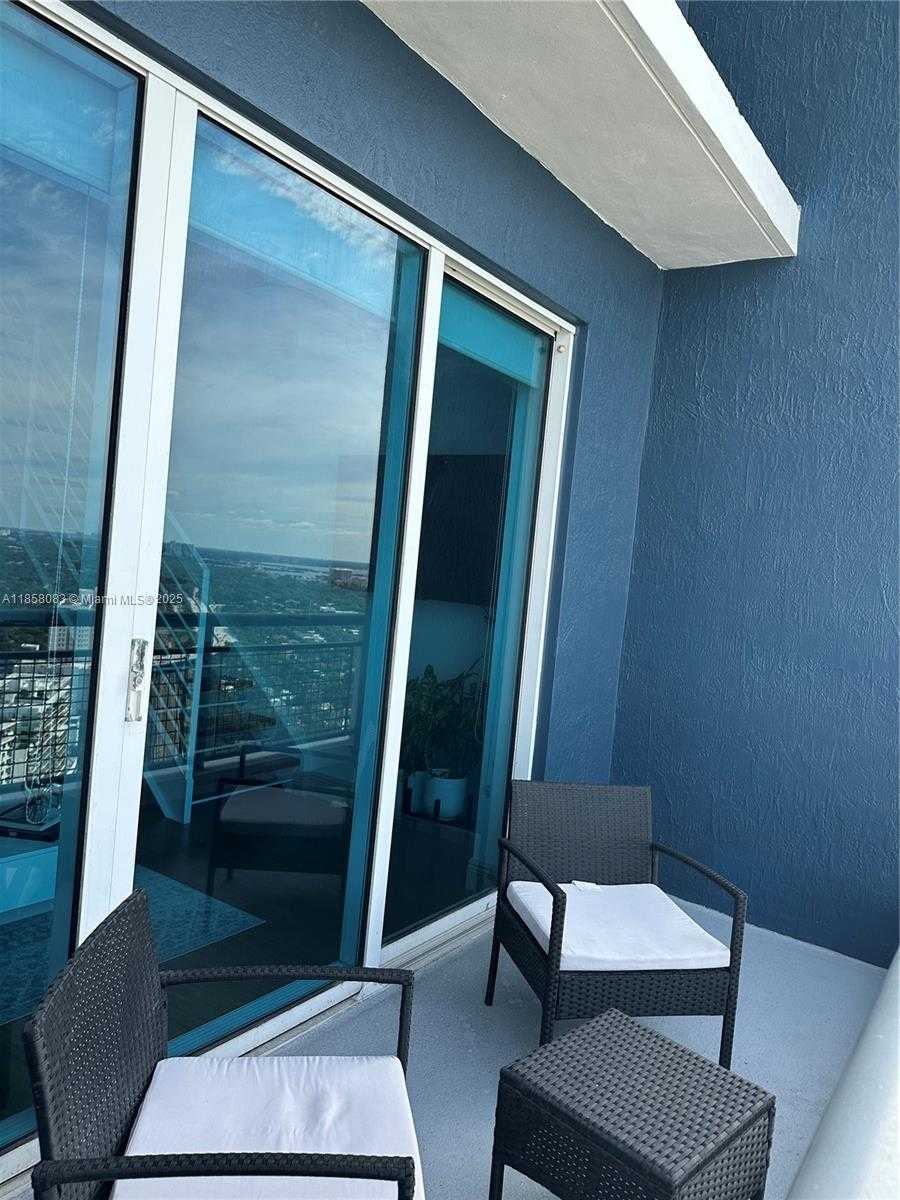 Small Image of 60 SOUTH WEST 13TH ST #3207, Miami Number 9