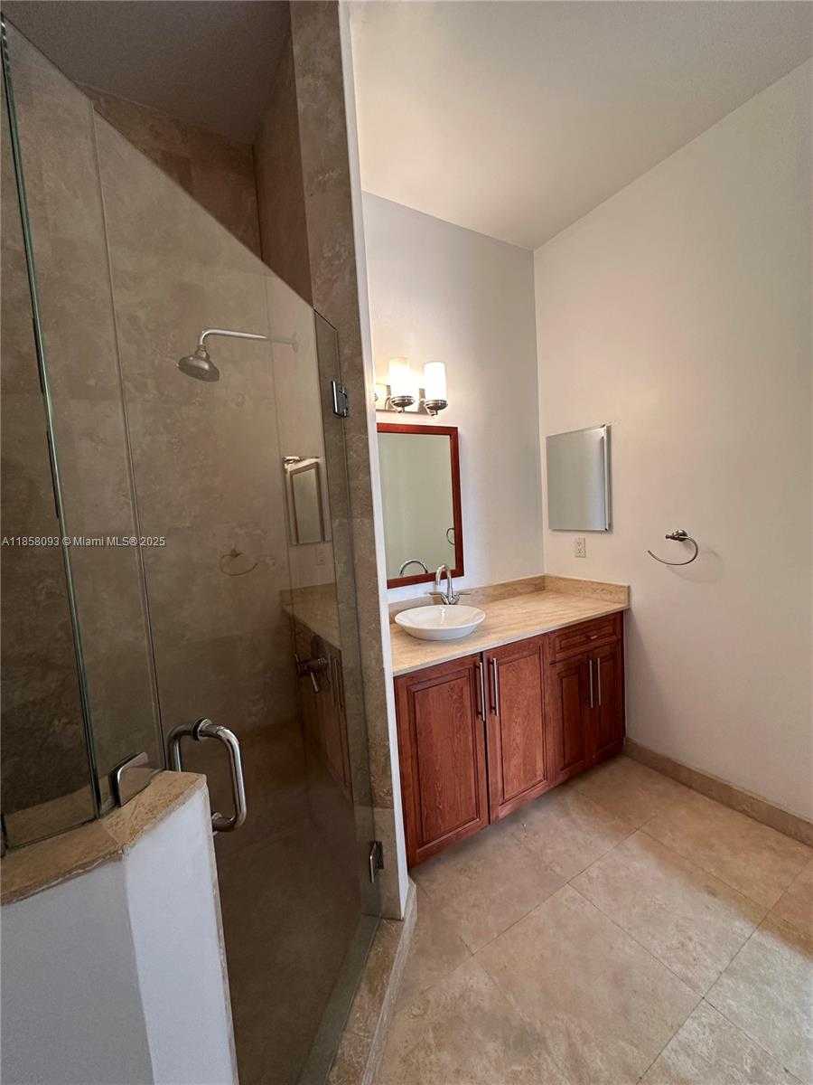 Small Image of 1805 PONCE DE LEON BLVD #827, Coral Gables Number 12