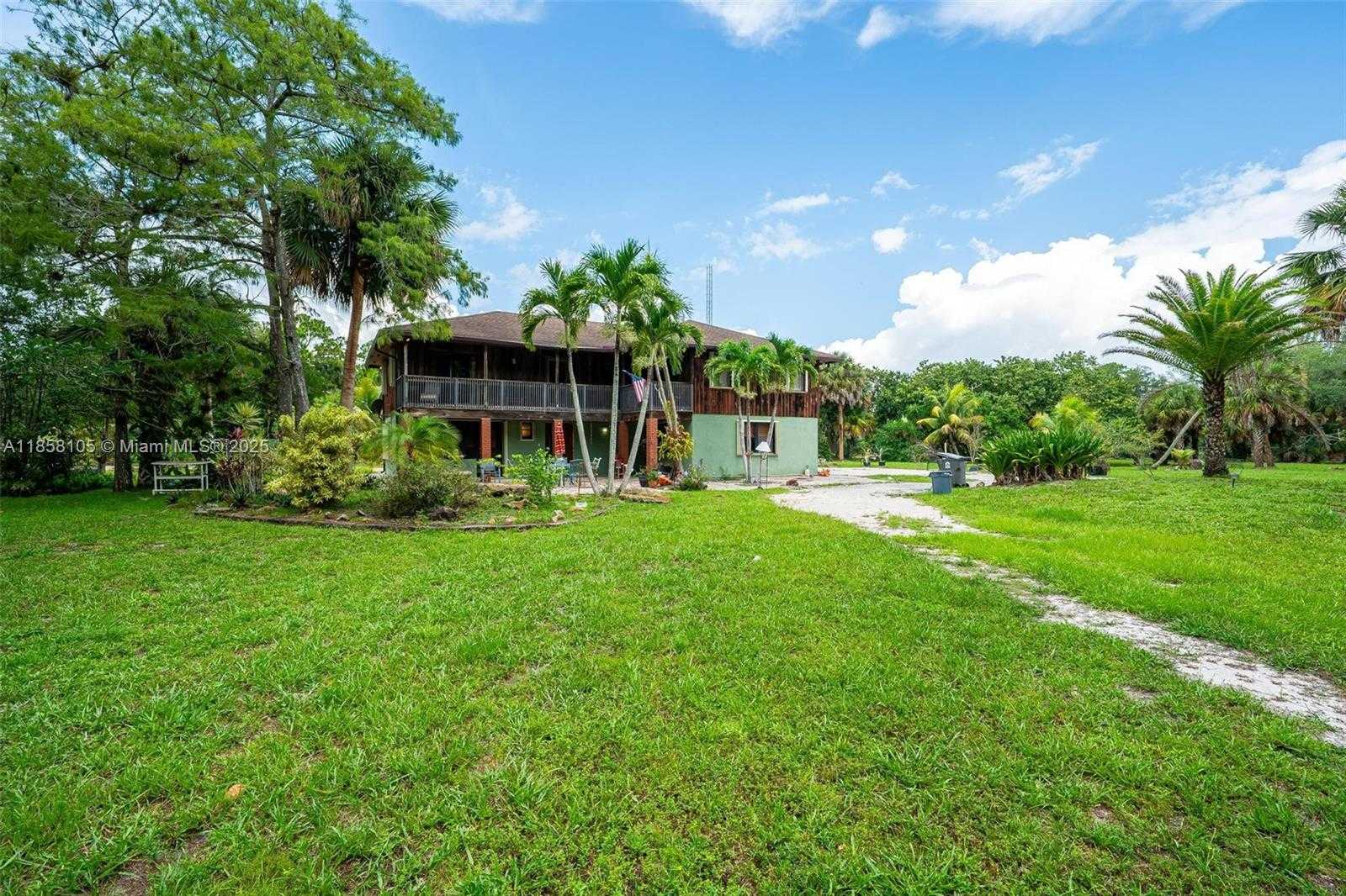 Small Image of 576 MARSHALL RD, West Palm Beach Number 38