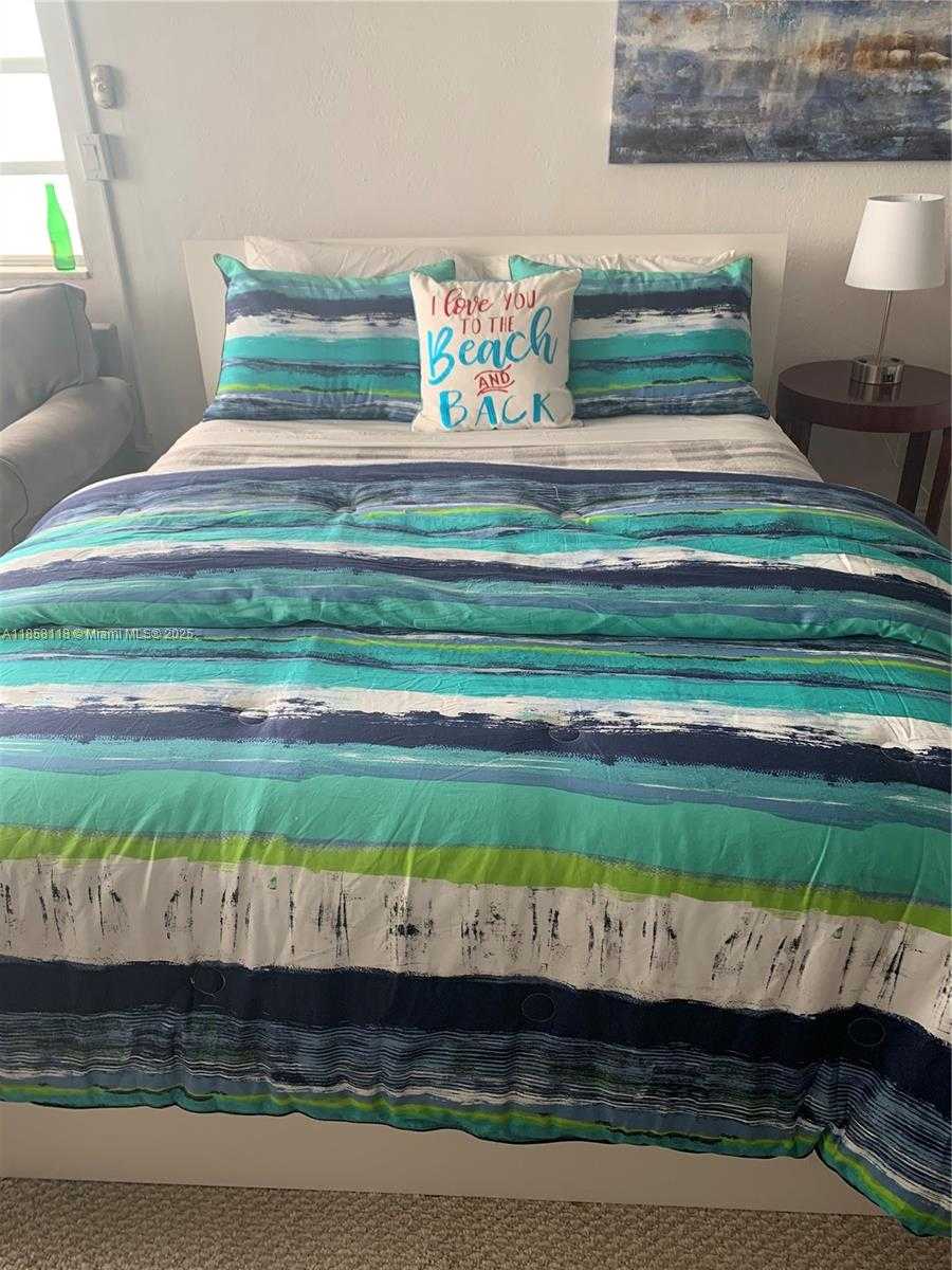Small Image of 19201 COLLINS AVE #611, Sunny Isles Beach Number 6