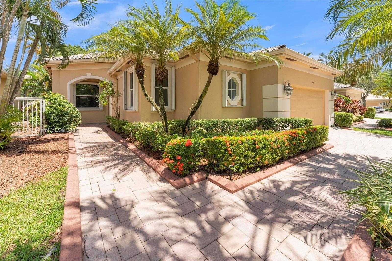 Small Image of 2468 BAY ISLE CT, Weston Number 10
