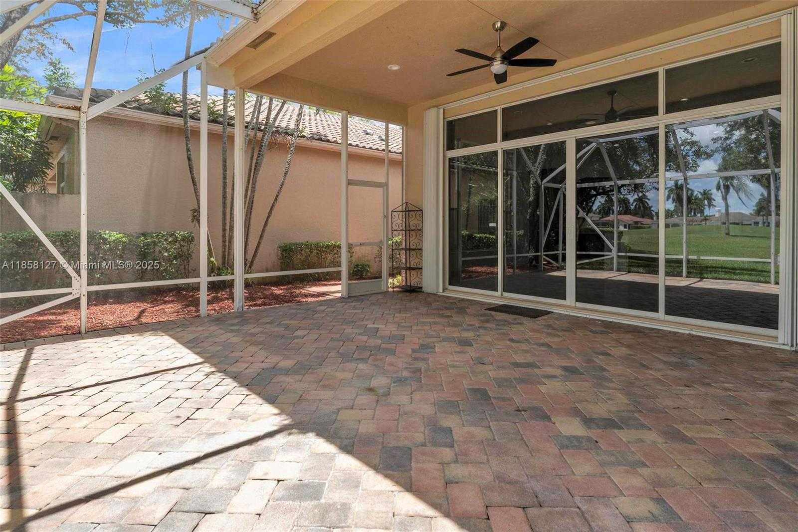Small Image of 2468 BAY ISLE CT, Weston Number 15