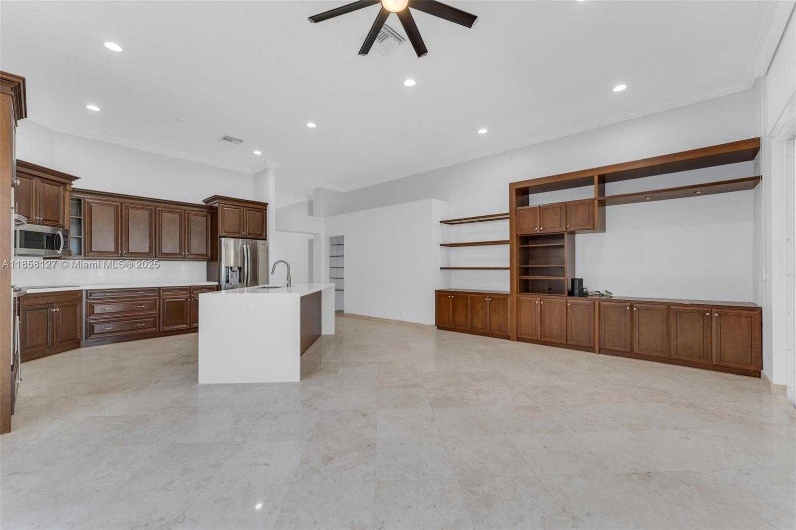 Small Image of 2468 BAY ISLE CT, Weston Number 31